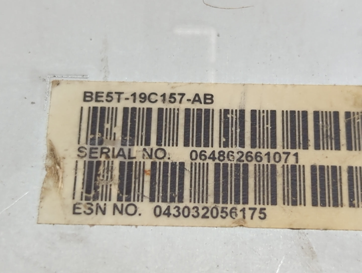 2010-2012 Ford Fusion Radio AM FM Cd Player Receiver Replacement P/N:BE5T-19C157-AB Fits Fits 2010 2011 2012 OEM Used Auto P