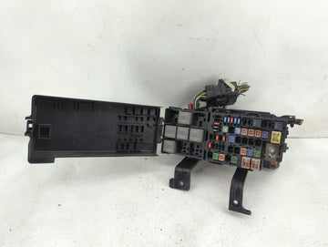 2010-2012 Ford Fusion Fusebox Fuse Box Panel Relay Module P/N:7T4T-14B476-AB 7154-5816-30, 6E5T-14A003-AB Fits Fits 2010 2011 2012 OEM Used Auto Parts