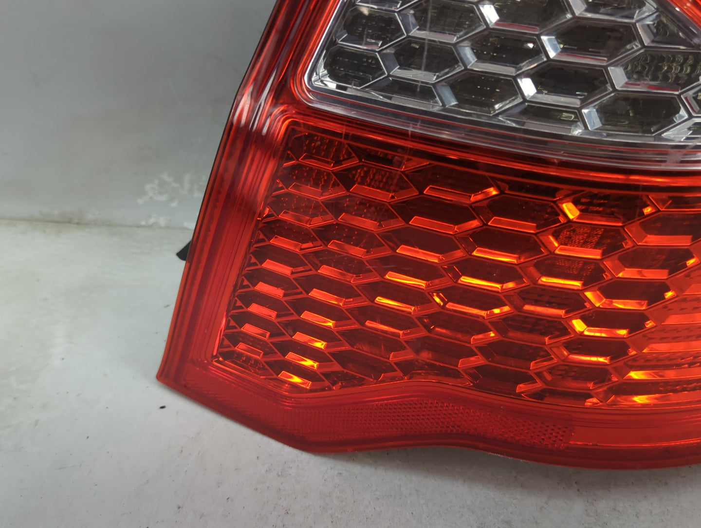 2010-2012 Ford Fusion Tail Light Assembly Passenger Right OEM P/N:9E53-13B504-A Fits Fits 2010 2011 2012 OEM Used Auto Parts