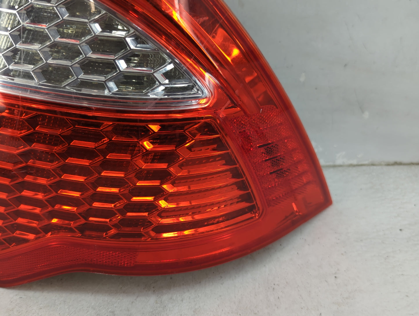 2010-2012 Ford Fusion Tail Light Assembly Passenger Right OEM P/N:9E53-13B504-A Fits Fits 2010 2011 2012 OEM Used Auto Parts