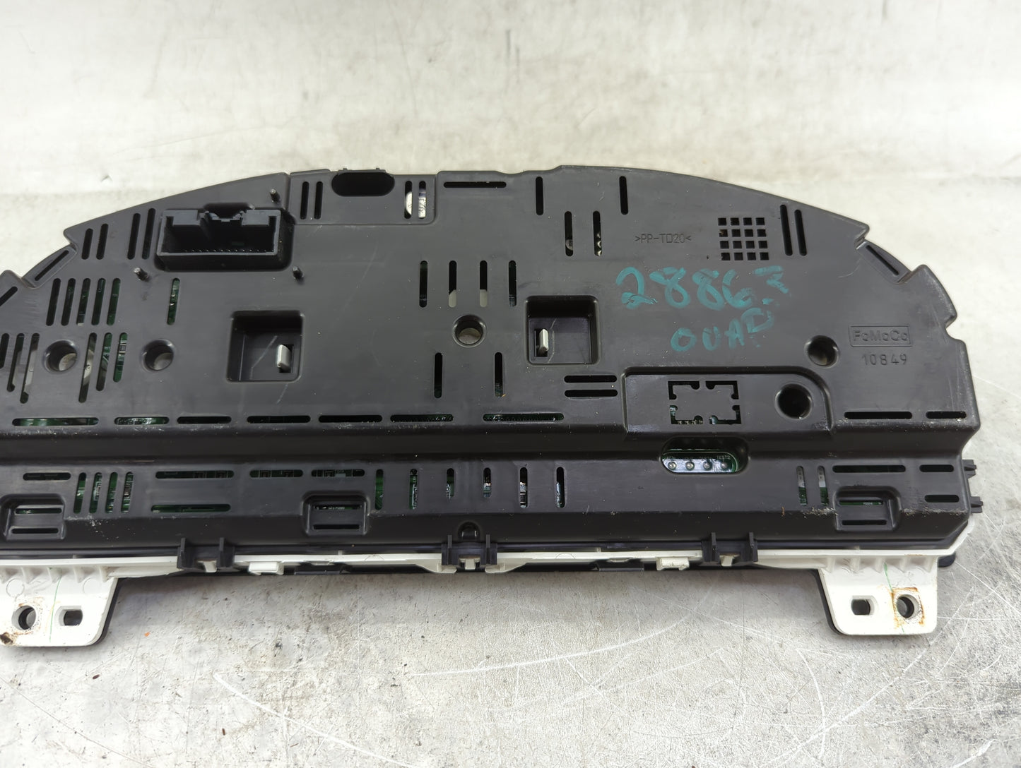 2011-2012 Ford Fusion Instrument Cluster Speedometer Gauges P/N:BE5T-10849-CD Fits Fits 2011 2012 OEM Used Auto Parts - Oemu