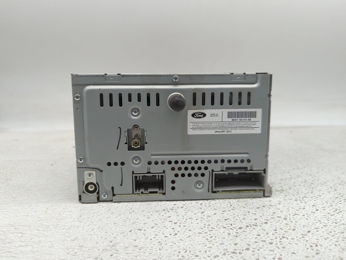 2011-2012 Ford Fusion Radio AM FM Cd Player Receiver Replacement P/N:BE5T-19C157-AB Fits Fits 2011 2012 OEM Used Auto Parts 