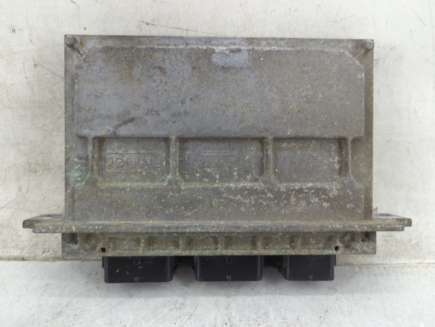 2011-2012 Ford Fusion PCM Engine Control Computer ECU ECM PCU OEM P/N:6MXL4WAS42 Fits Fits 2011 2012 OEM Used Auto Parts - O