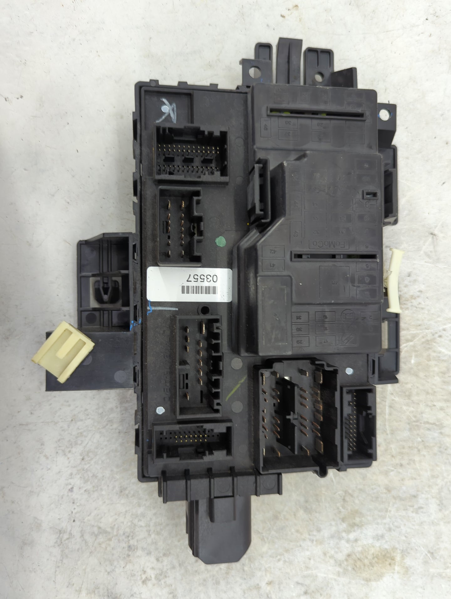 2010-2012 Ford Fusion Fusebox Fuse Box Panel Relay Module P/N:5S0F90167 AG1T-14B476-CD, AG1T-15604-BG Fits Fits 2010 2011 20