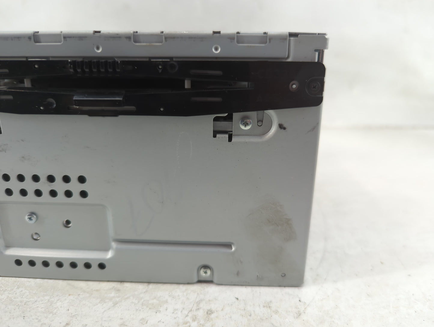 2010-2012 Ford Fusion Radio AM FM Cd Player Receiver Replacement P/N:BE5T-18D822-AB Fits Fits 2010 2011 2012 OEM Used Auto P
