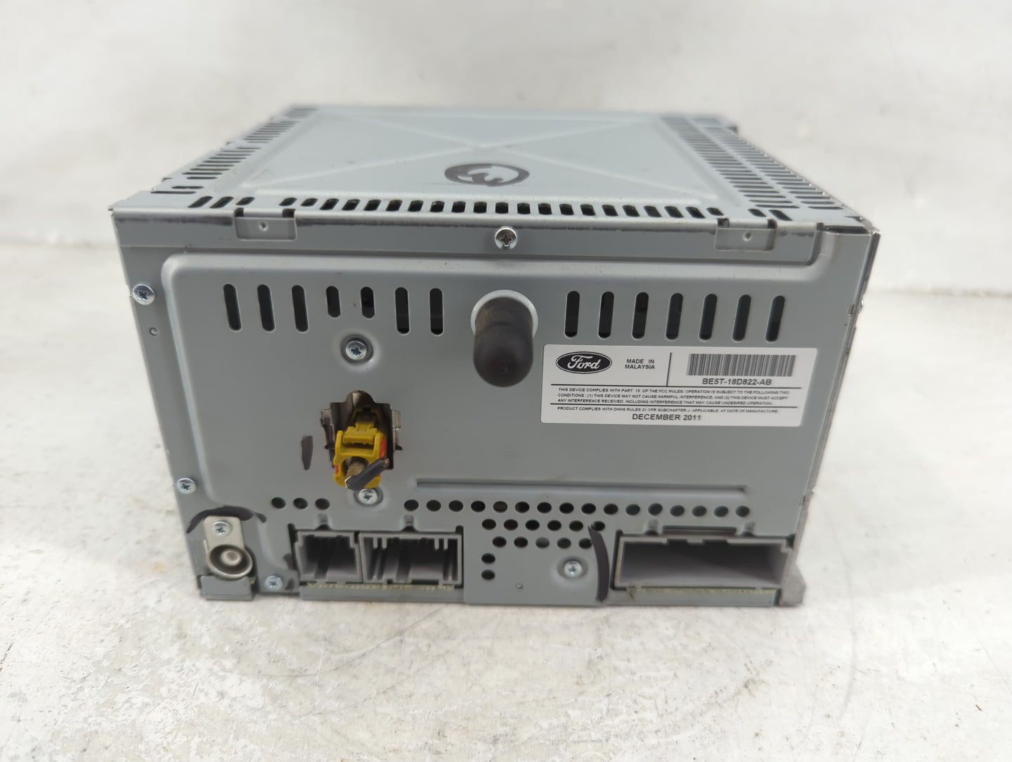 2010-2012 Ford Fusion Radio AM FM Cd Player Receiver Replacement P/N:BE5T-18D822-AB Fits Fits 2010 2011 2012 OEM Used Auto P