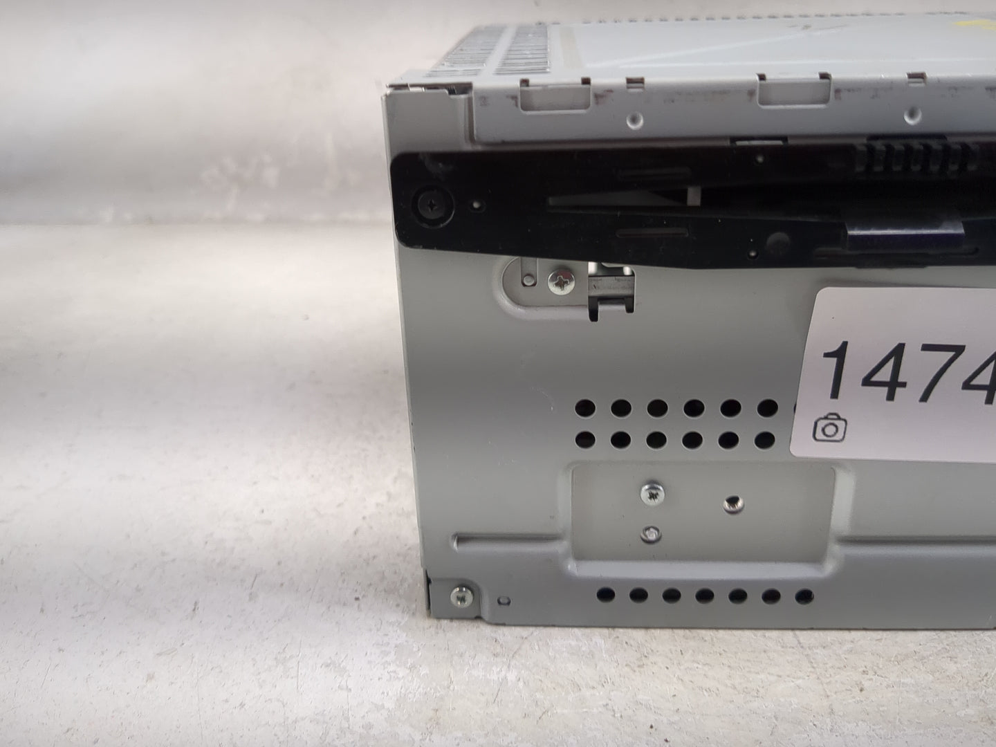 2010-2012 Ford Fusion Radio AM FM Cd Player Receiver Replacement P/N:BE5T-19C157-AB Fits Fits 2010 2011 2012 OEM Used Auto P