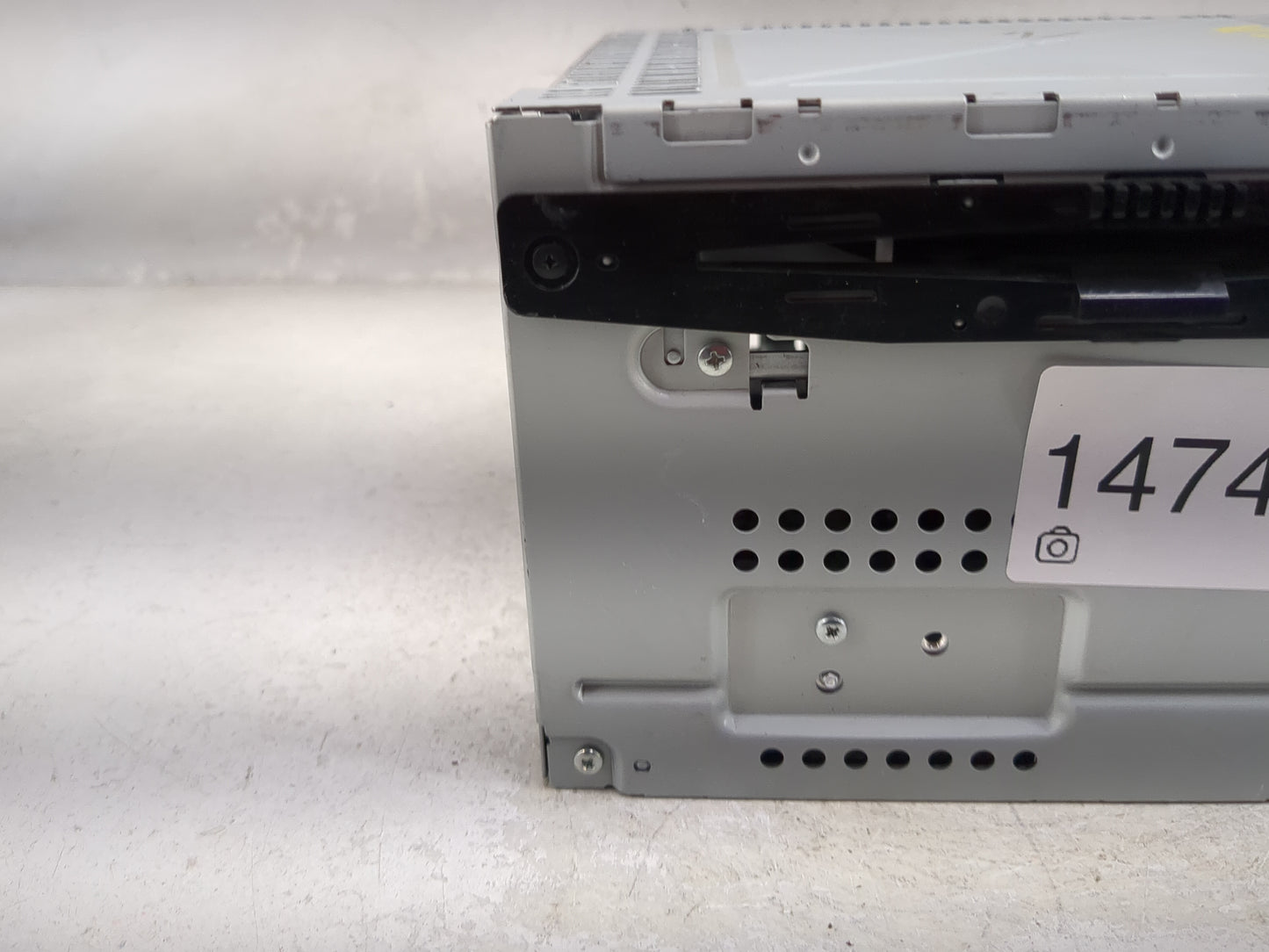 2010-2012 Ford Fusion Radio AM FM Cd Player Receiver Replacement P/N:BE5T-19C157-AB Fits Fits 2010 2011 2012 OEM Used Auto P