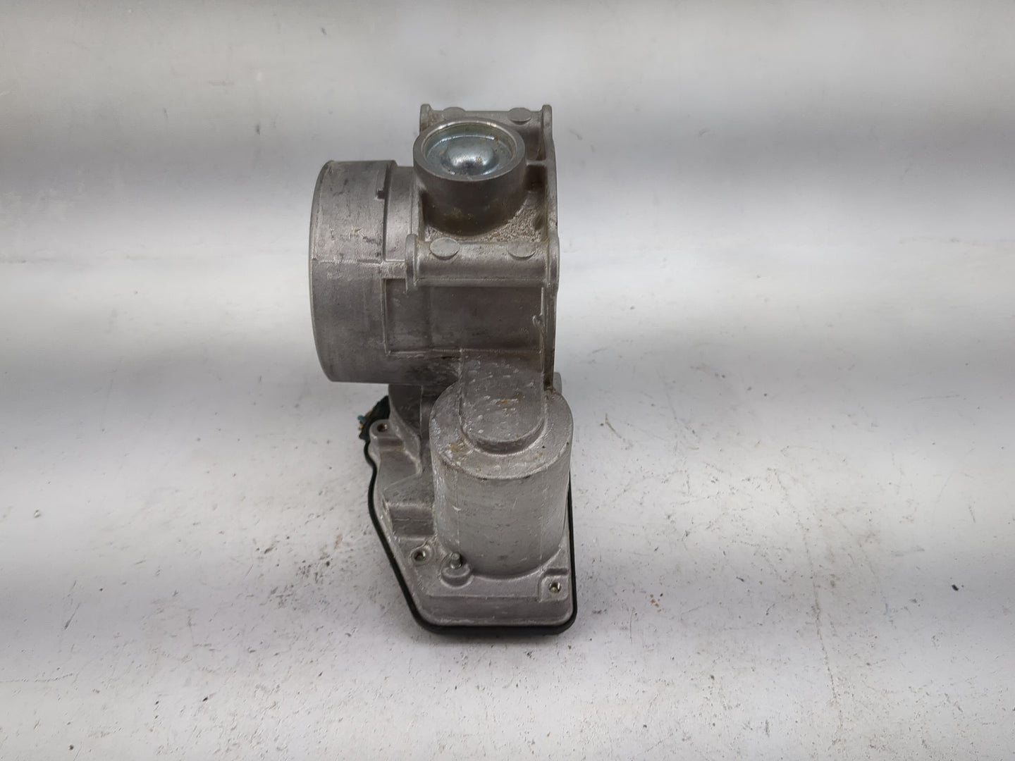 2013-2020 Ford Fusion Throttle Body P/N:DS7E-9F991-AJ Fits Fits 2013 2014 2015 2016 2017 2018 2019 2020 2021 2022 OEM Used A
