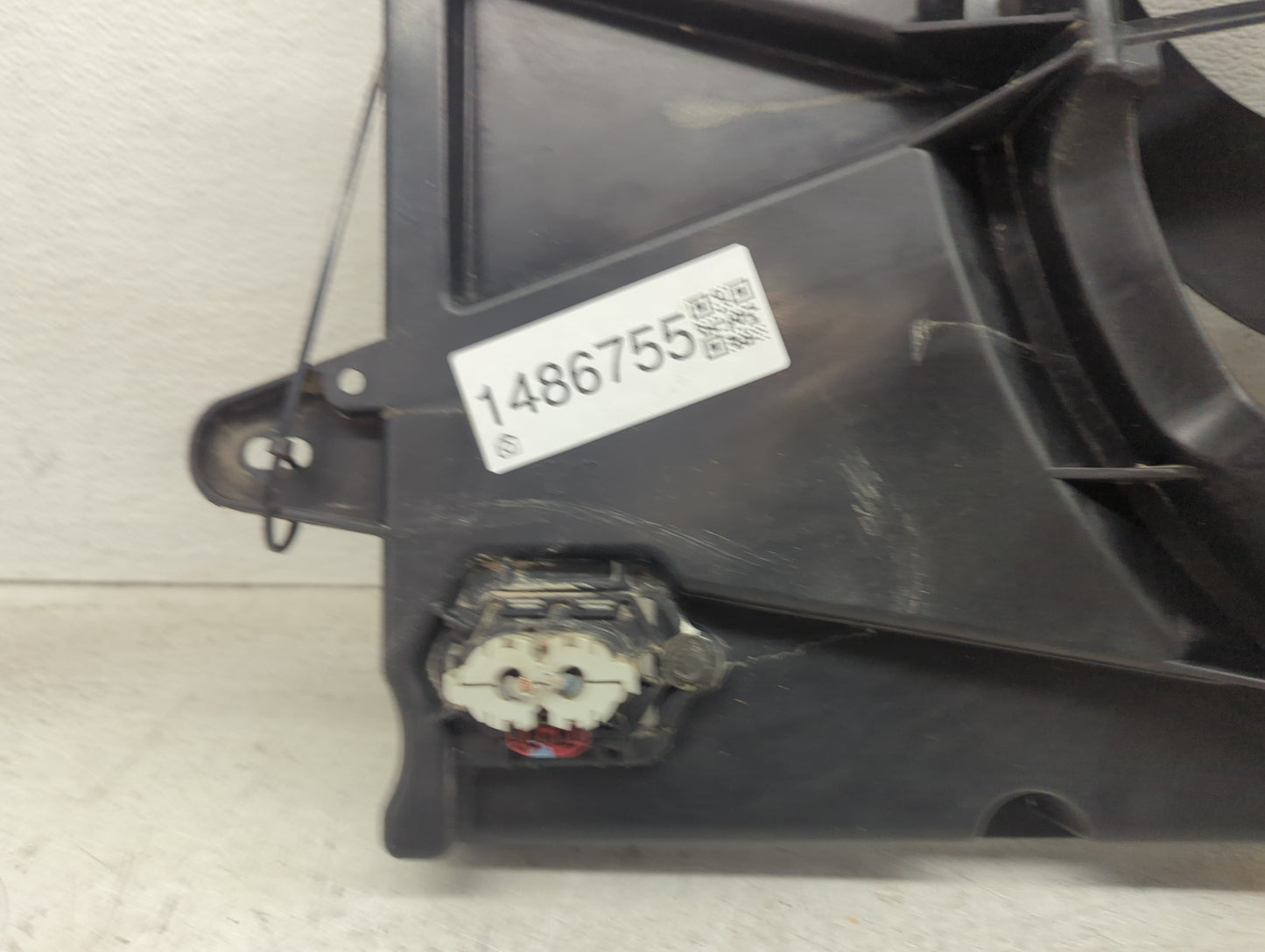 2012 Ford Fusion Electric Radiator Cooling Fan Motor Assembly Fits OEM Used Auto Parts - Oemusedautoparts1.com