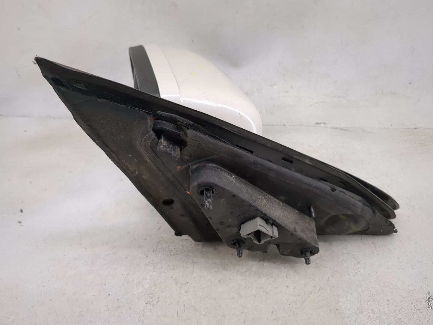 2011-2012 Ford Fusion Driver Side View Mirror - Left Door Mirror OEM Used - Oemusedautoparts1.com