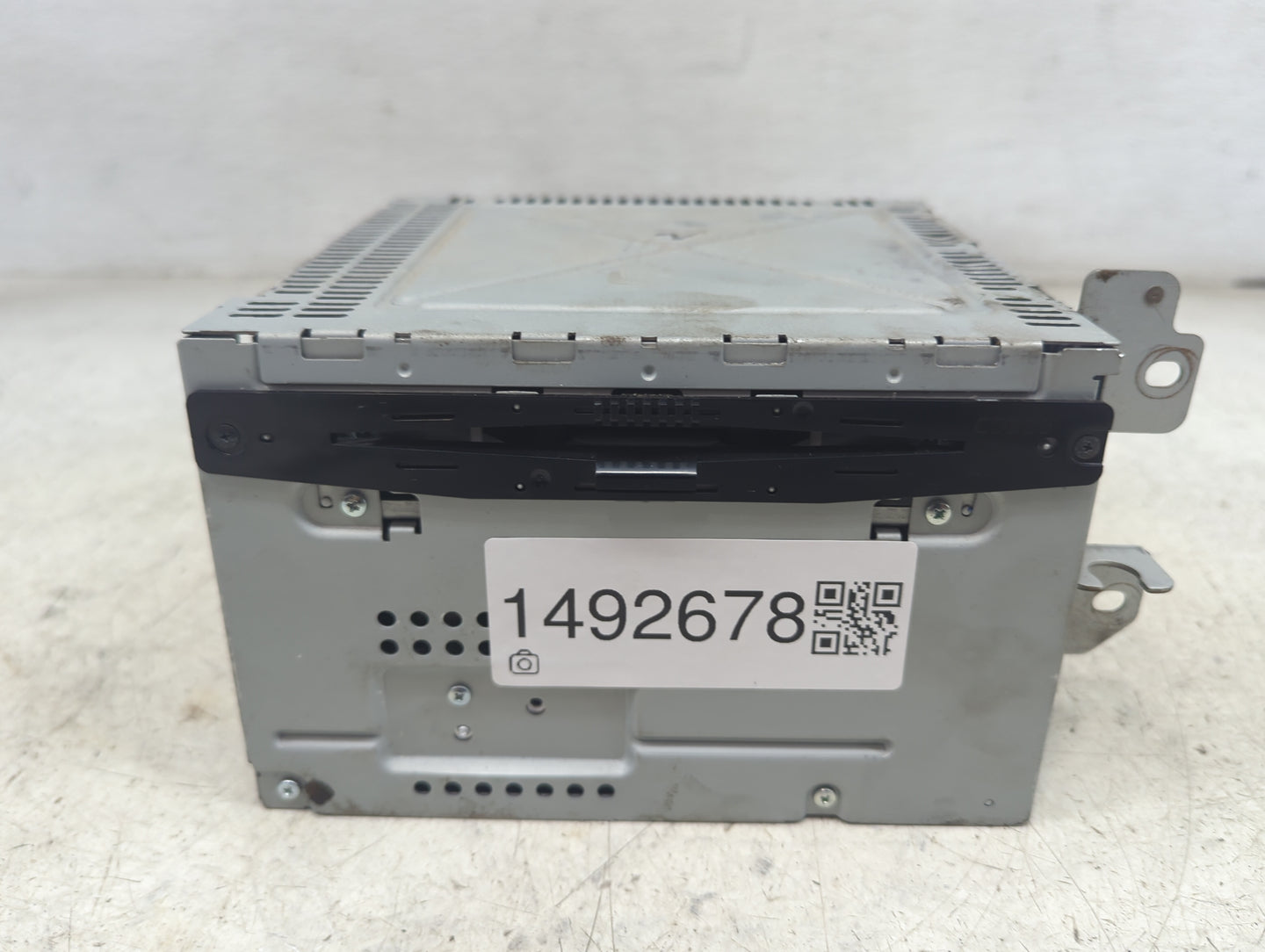 2010-2012 Ford Fusion Radio AM FM Cd Player Receiver Replacement P/N:BE5T-19C157-AB Fits Fits 2010 2011 2012 OEM Used Auto P