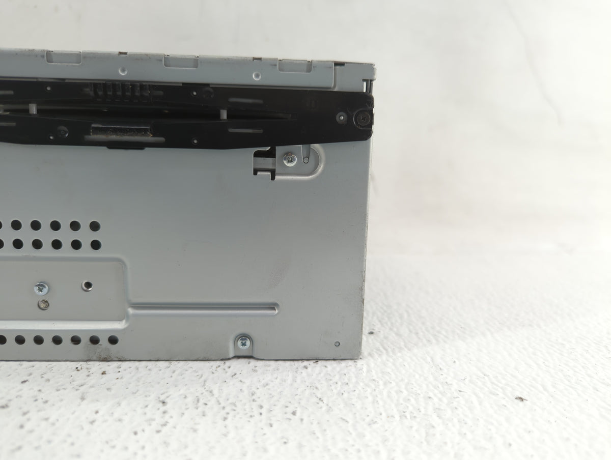 2010-2012 Ford Fusion Am Fm Cd Player Radio Receiver 337639 - Oemusedautoparts1.com