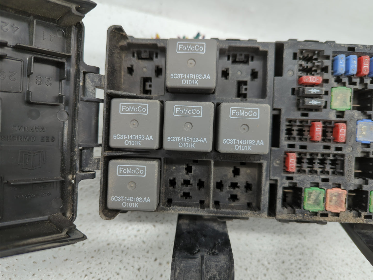 2010-2012 Ford Fusion Fusebox Fuse Box Panel Relay Module P/N:AE5T-14290-E 6E5T-14A003-AB, BE5T-14290-E Fits Fits 2010 2011 