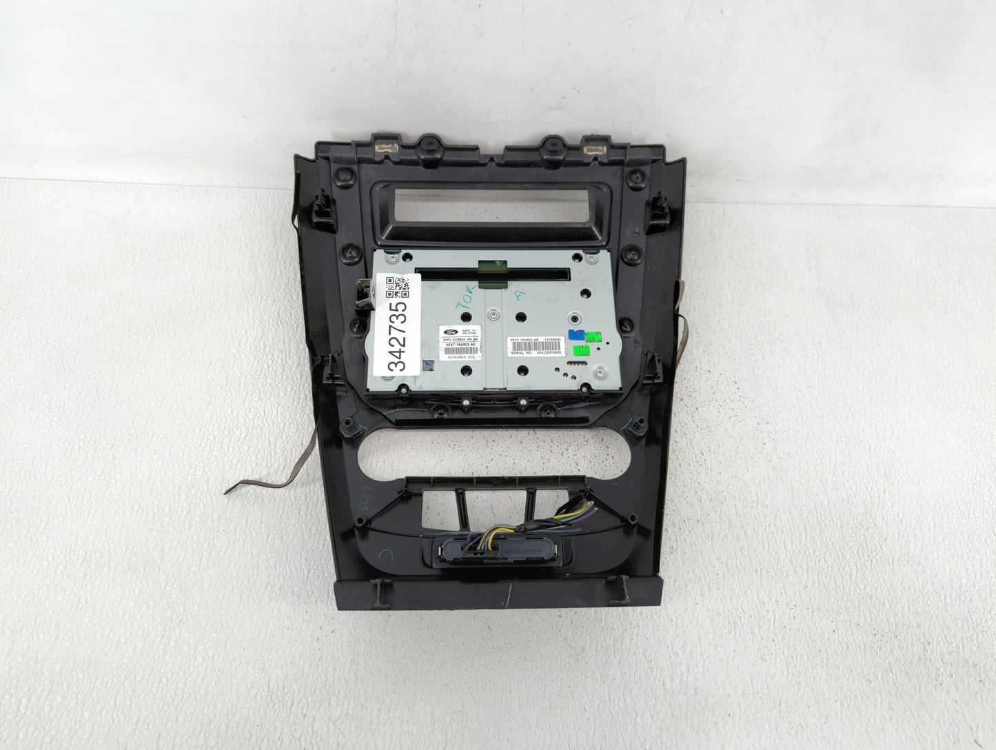 2010-2012 Ford Fusion Radio Control Panel - Oemusedautoparts1.com