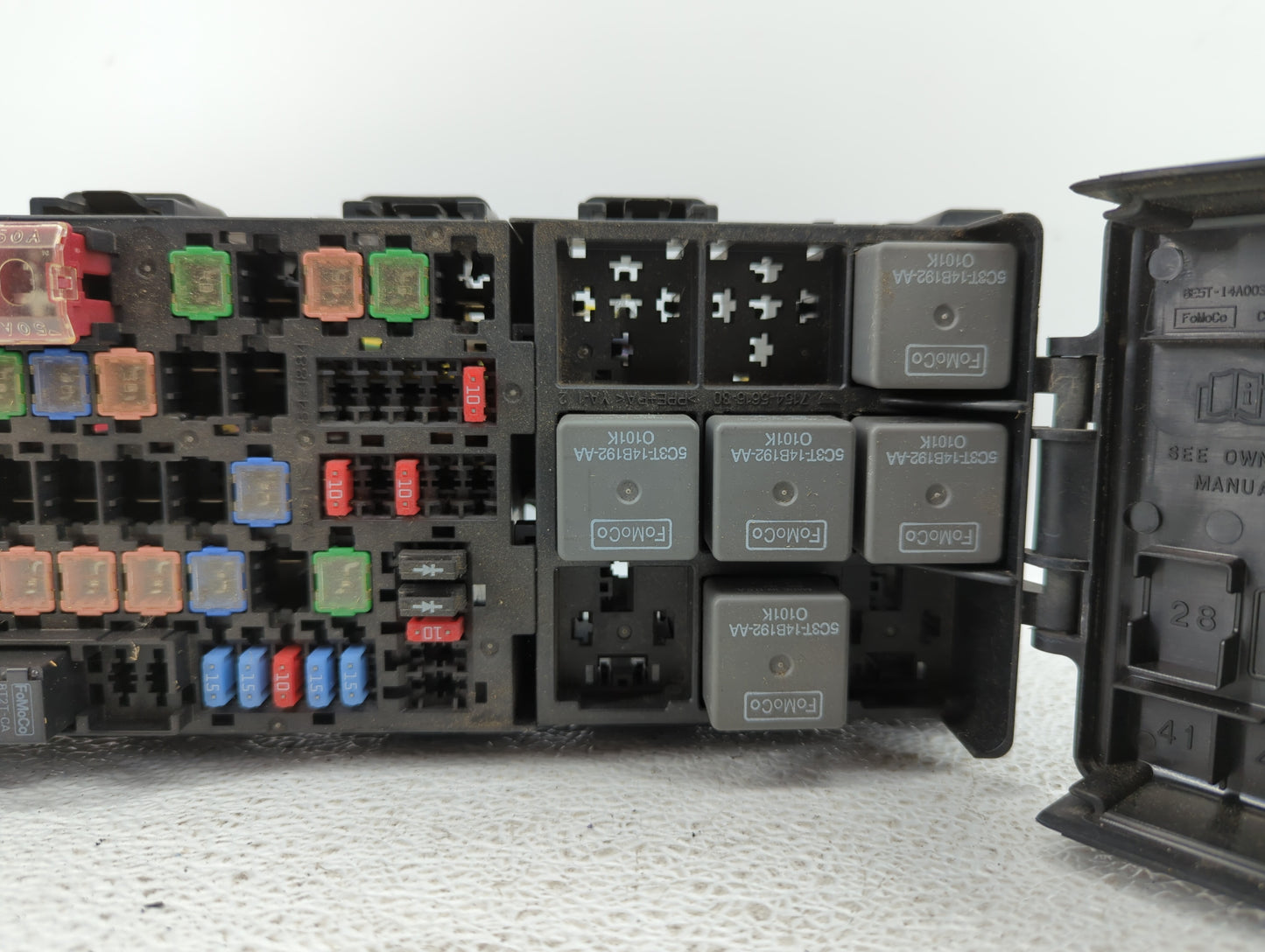 2010-2012 Ford Fusion Fusebox Fuse Box Panel Relay Module P/N:AE5T-14290-E 6E5T-14A003-AB, BE5T-14290-E Fits Fits 2010 2011 