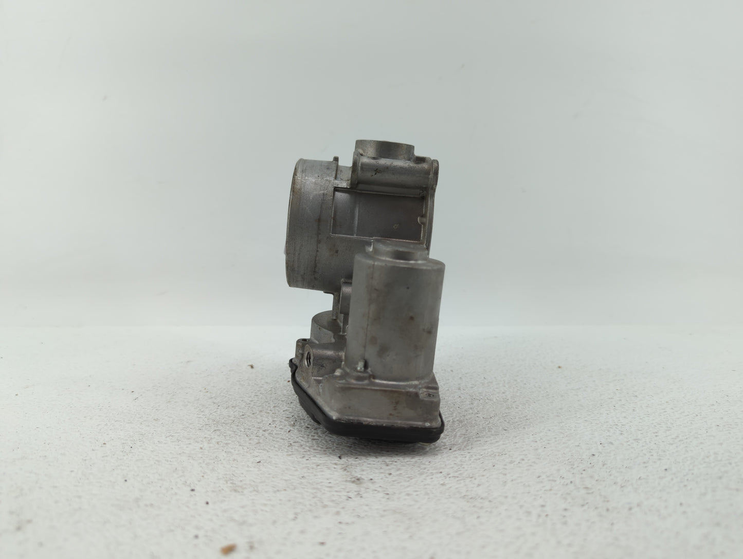 2010-2012 Ford Fusion Throttle Body P/N:9L8Z-A DS7Z-A, 9L8E-9F991-BC, DS7E-9F991-AK, DS7E-9F991-AJ Fits Fits 2009 2010 2011 