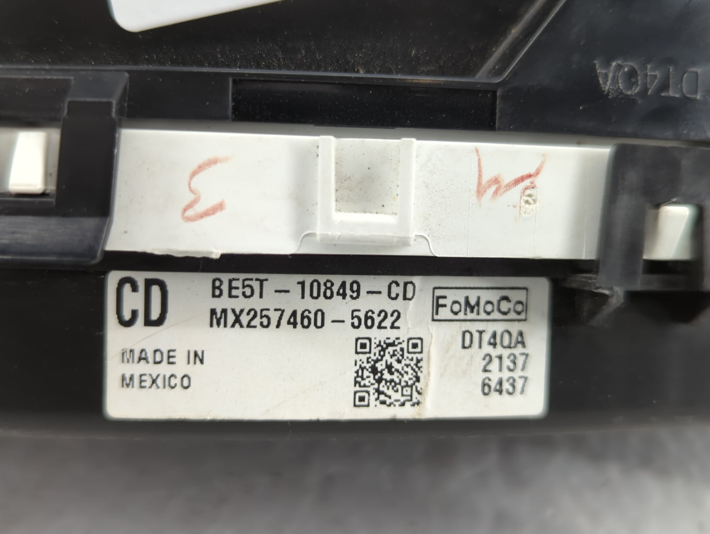 2011-2012 Ford Fusion Instrument Cluster Speedometer Gauges P/N:BE5T-10849-CD Fits Fits 2011 2012 OEM Used Auto Parts - Oemu