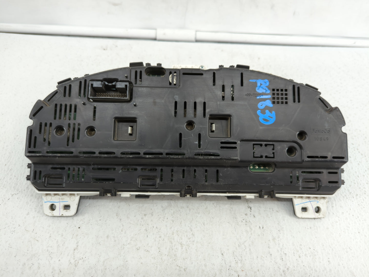 2011-2012 Ford Fusion Instrument Cluster Speedometer Gauges P/N:BE5T-10849-GD Fits Fits 2011 2012 OEM Used Auto Parts - Oemu