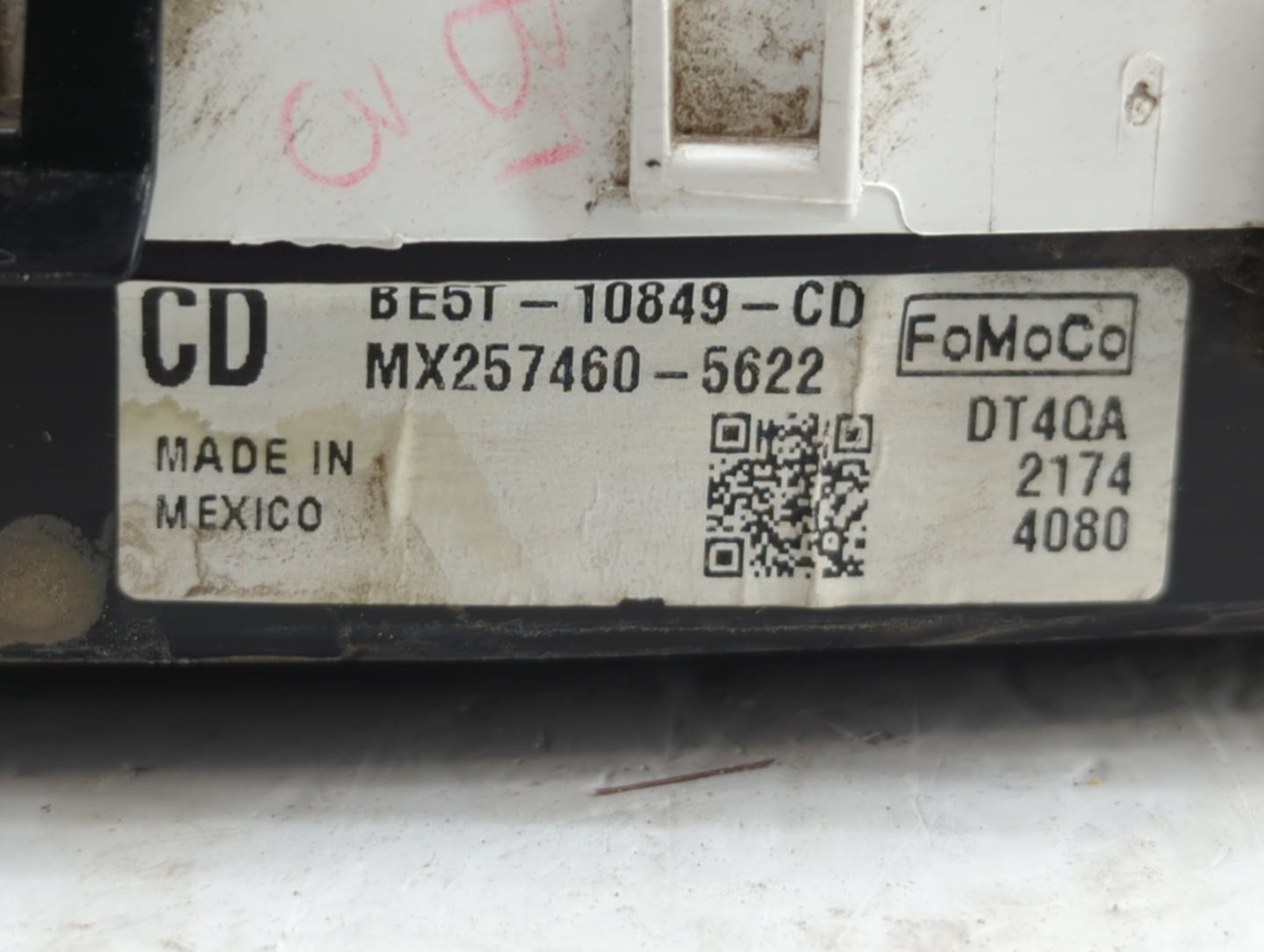 2011-2012 Ford Fusion Instrument Cluster Speedometer Gauges P/N:BE5T-10849-CD Fits Fits 2011 2012 OEM Used Auto Parts - Oemu