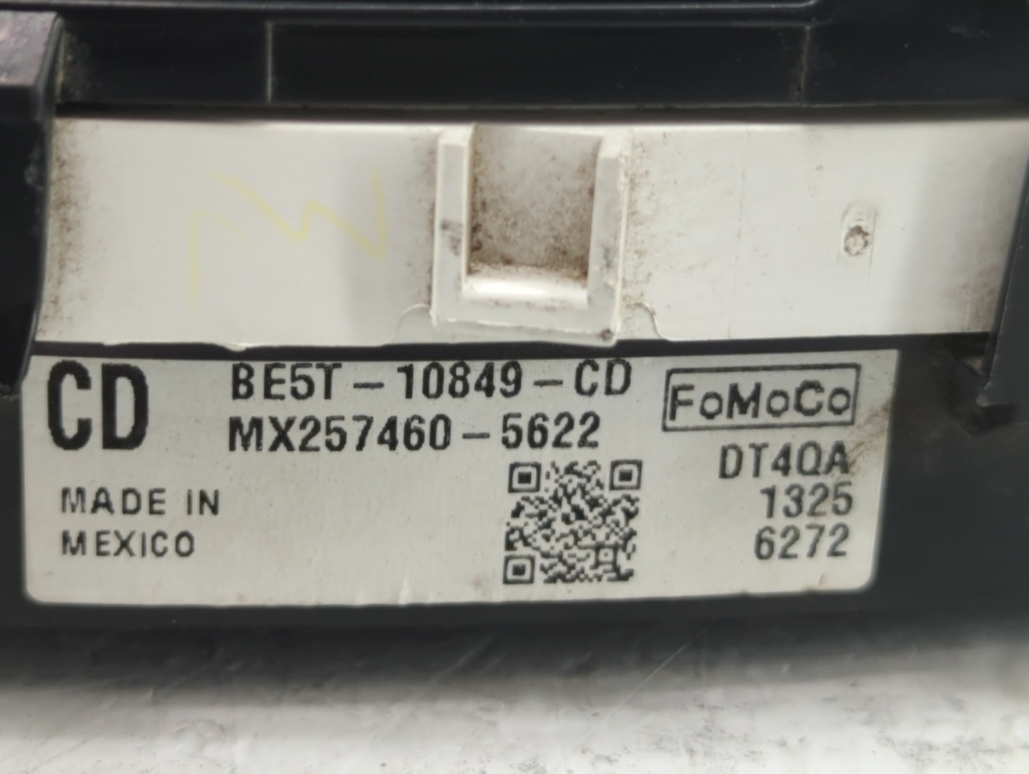 2011-2012 Ford Fusion Instrument Cluster Speedometer Gauges P/N:BE5T-10849-CD Fits Fits 2011 2012 OEM Used Auto Parts - Oemu