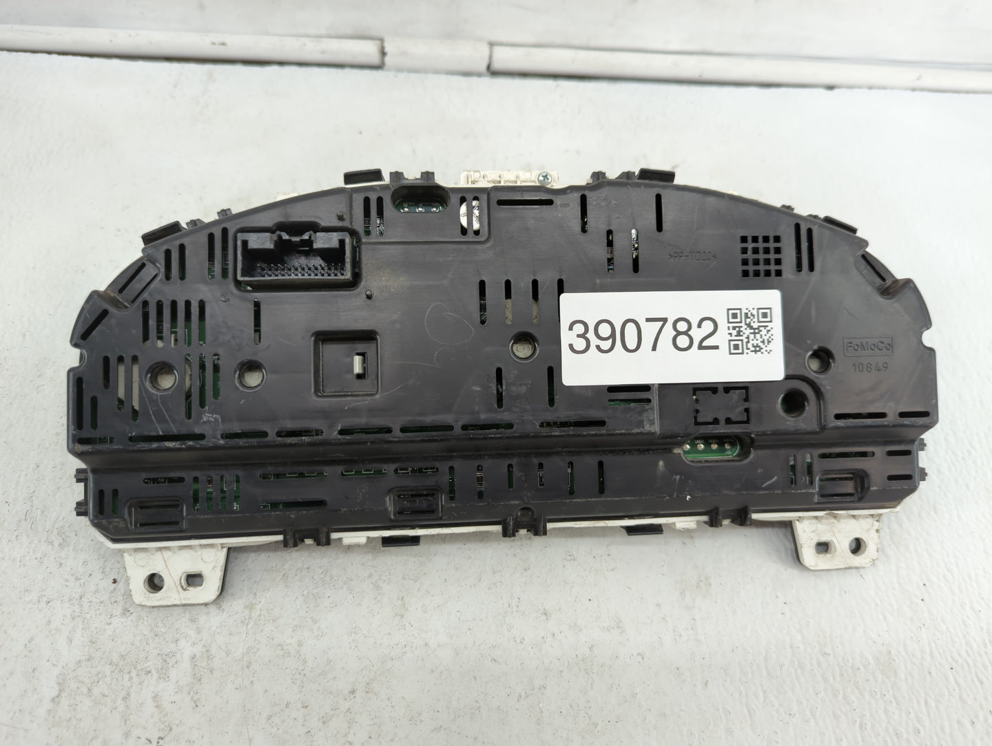 2011-2012 Ford Fusion Instrument Cluster Speedometer Gauges P/N:BE5T-10849-CD Fits Fits 2011 2012 OEM Used Auto Parts - Oemu