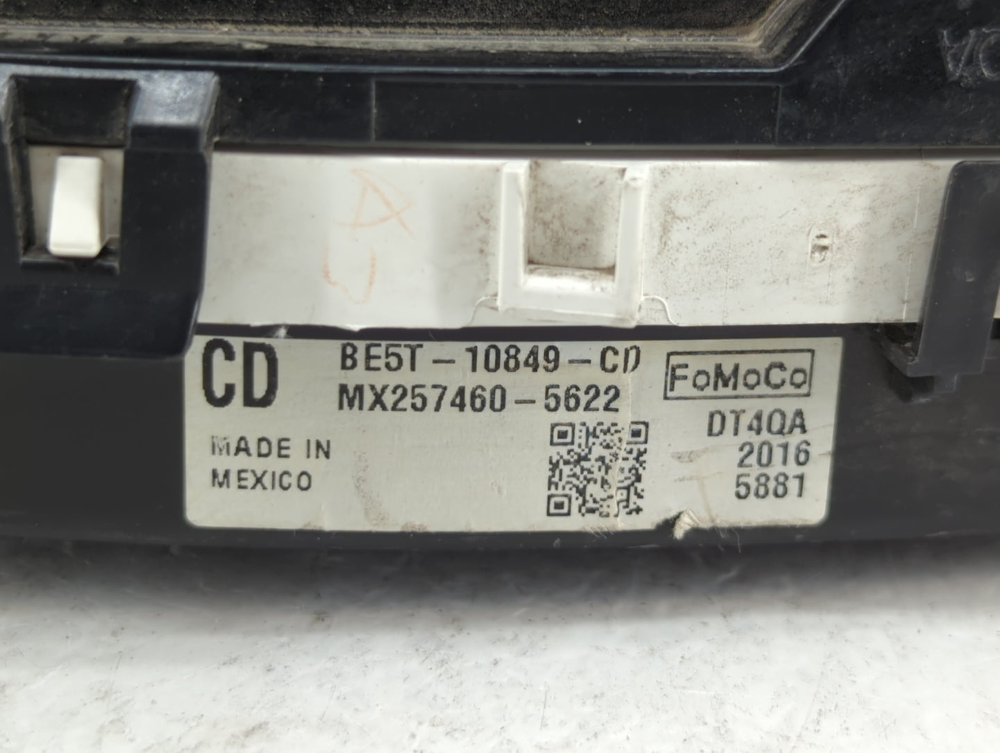 2011-2012 Ford Fusion Instrument Cluster Speedometer Gauges P/N:BE5T-10849-CD Fits Fits 2011 2012 OEM Used Auto Parts - Oemu
