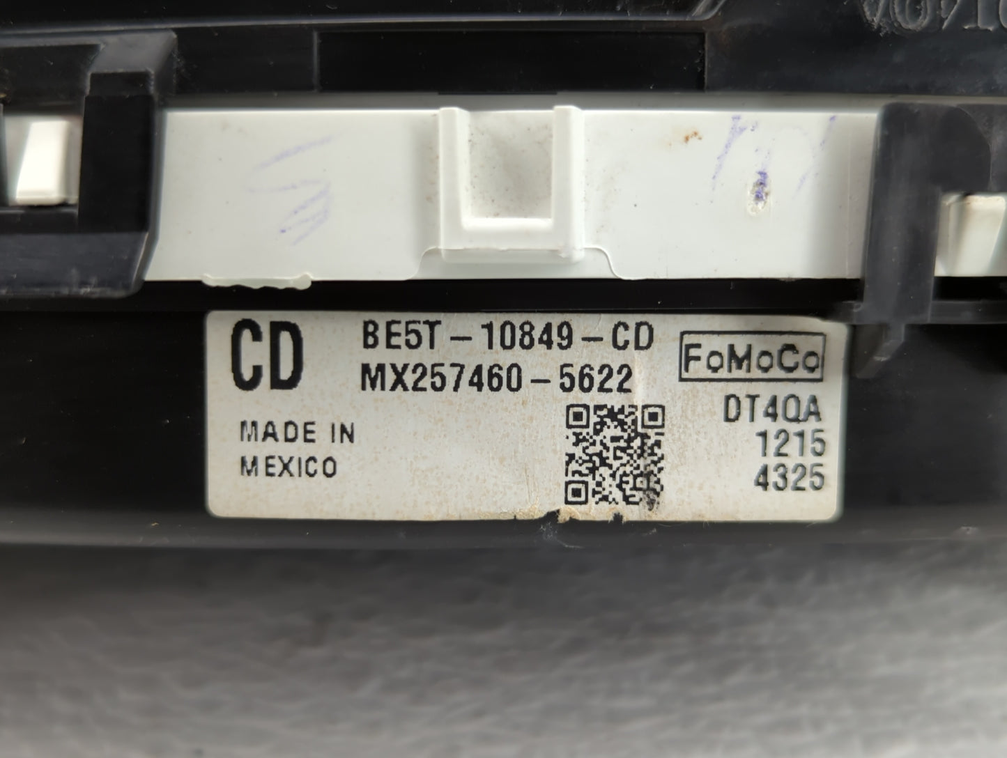 2011-2012 Ford Fusion Instrument Cluster Speedometer Gauges P/N:BE5T-10849-CD Fits Fits 2011 2012 OEM Used Auto Parts - Oemu