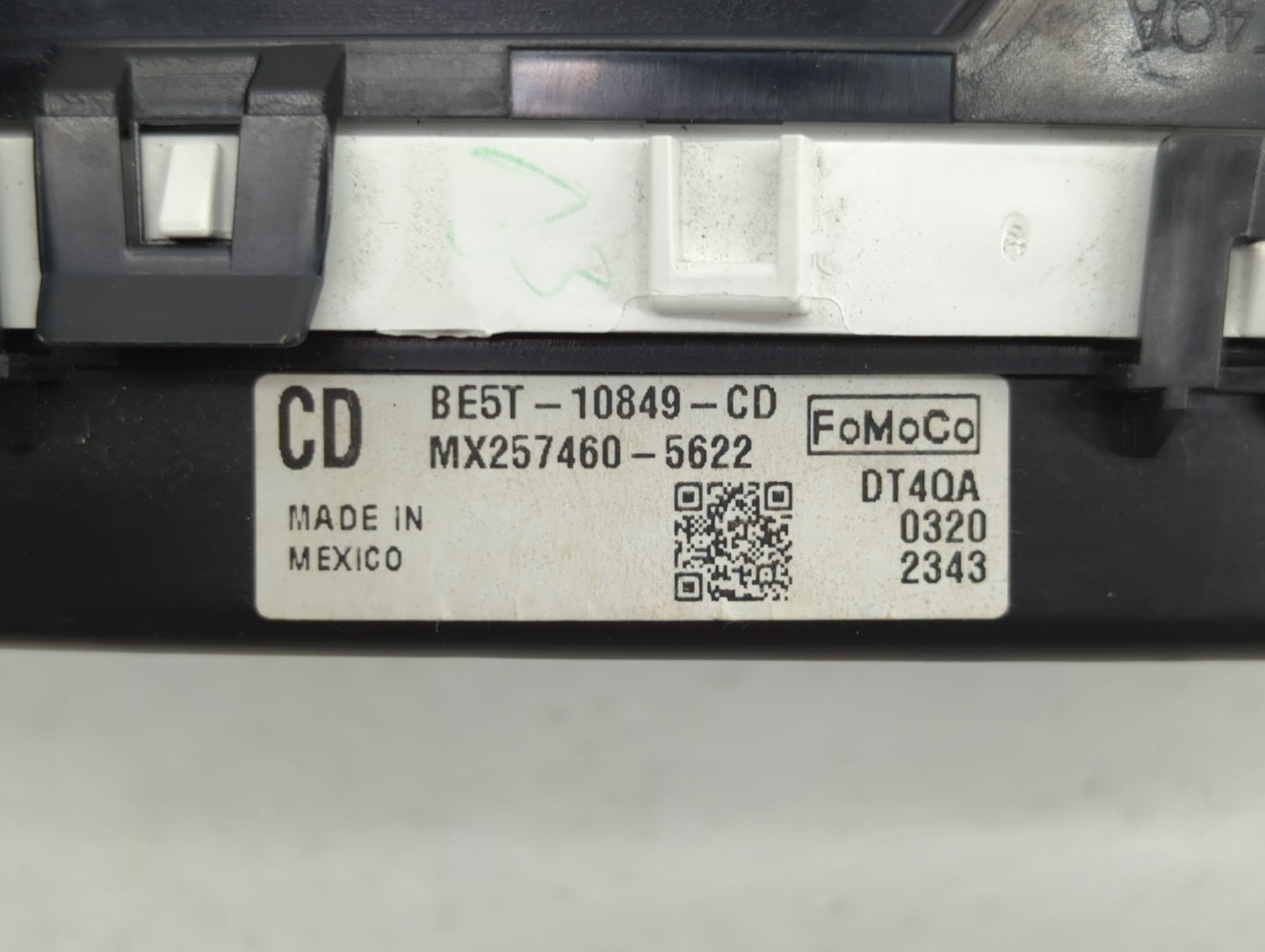 2011-2012 Ford Fusion Instrument Cluster Speedometer Gauges P/N:BE5T-10849-CD Fits Fits 2011 2012 OEM Used Auto Parts - Oemu