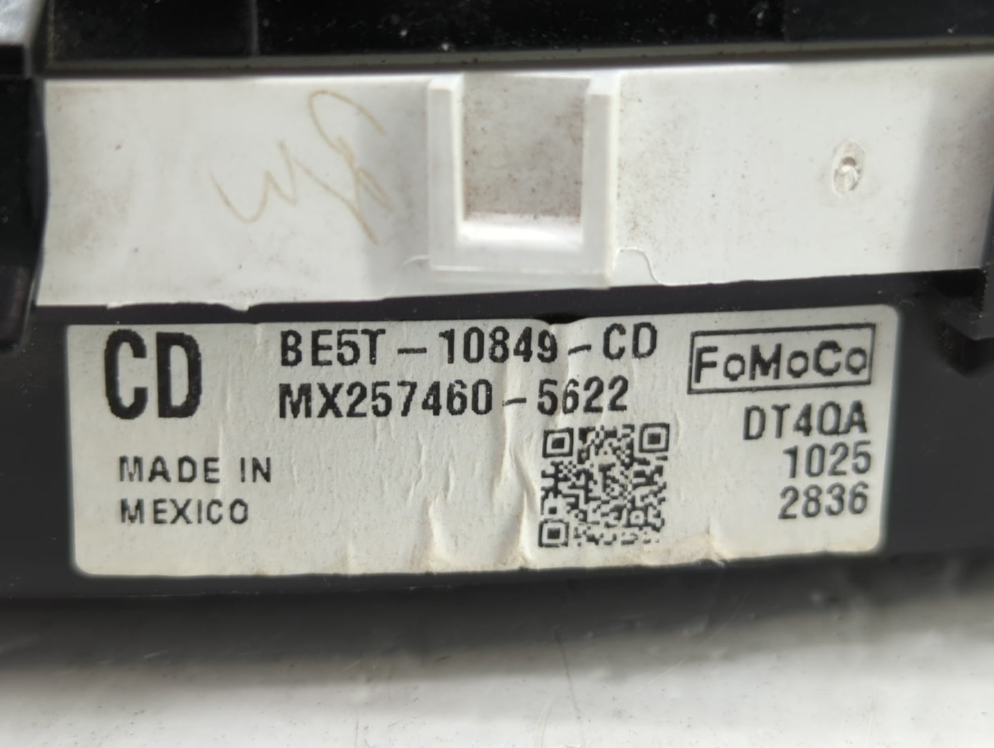 2011-2012 Ford Fusion Instrument Cluster Speedometer Gauges P/N:BE5T-10849-CD Fits Fits 2011 2012 OEM Used Auto Parts - Oemu