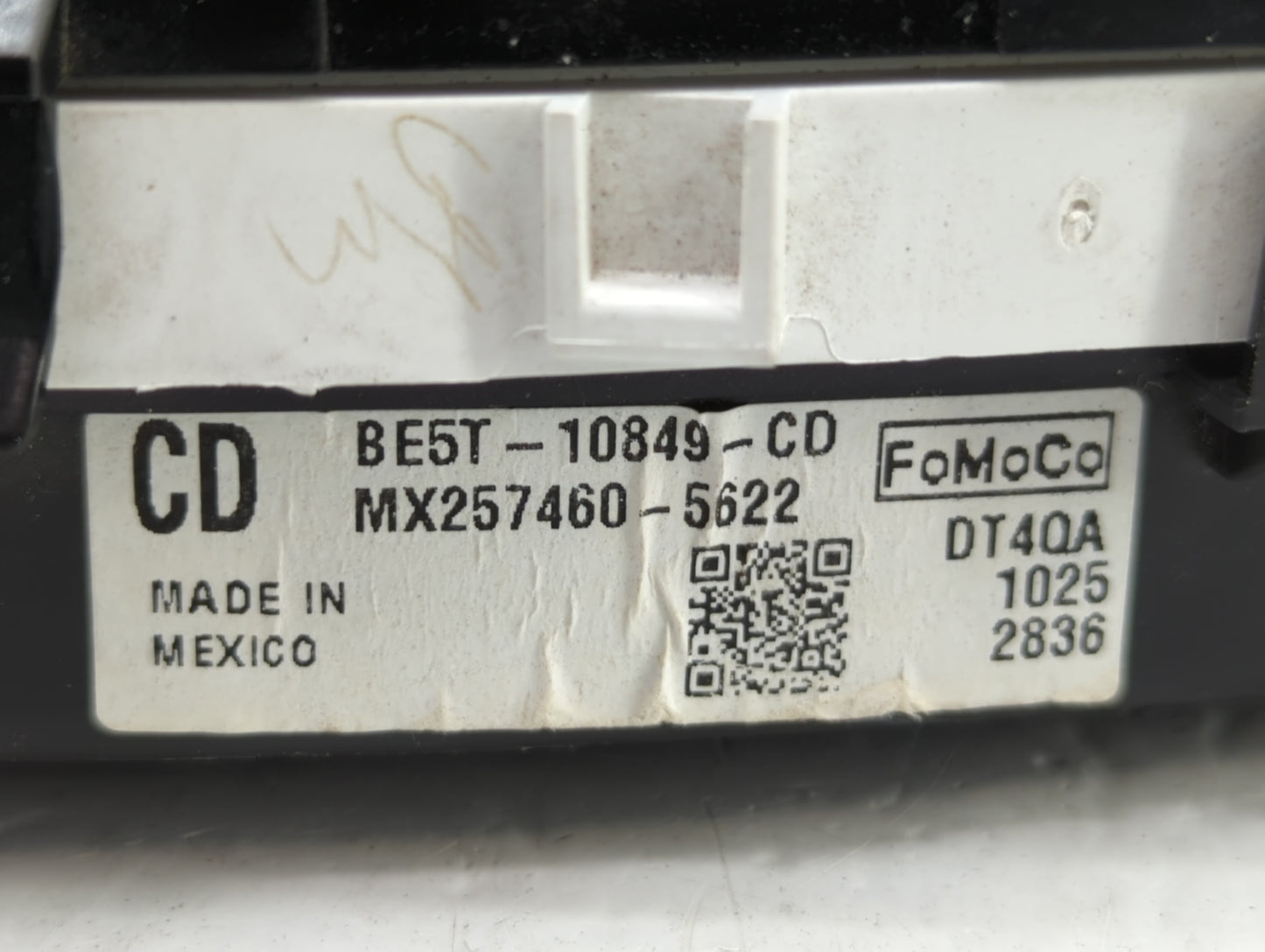 2011-2012 Ford Fusion Instrument Cluster Speedometer Gauges P/N:BE5T-10849-CD Fits Fits 2011 2012 OEM Used Auto Parts - Oemu