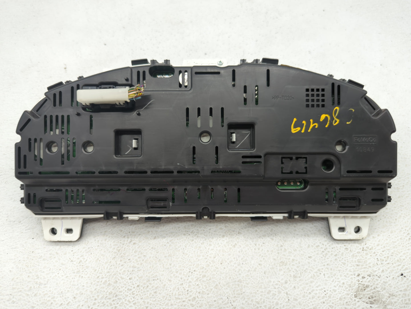 2011-2012 Ford Fusion Instrument Cluster Speedometer Gauges P/N:BE5T-10849-CD Fits Fits 2011 2012 OEM Used Auto Parts - Oemu