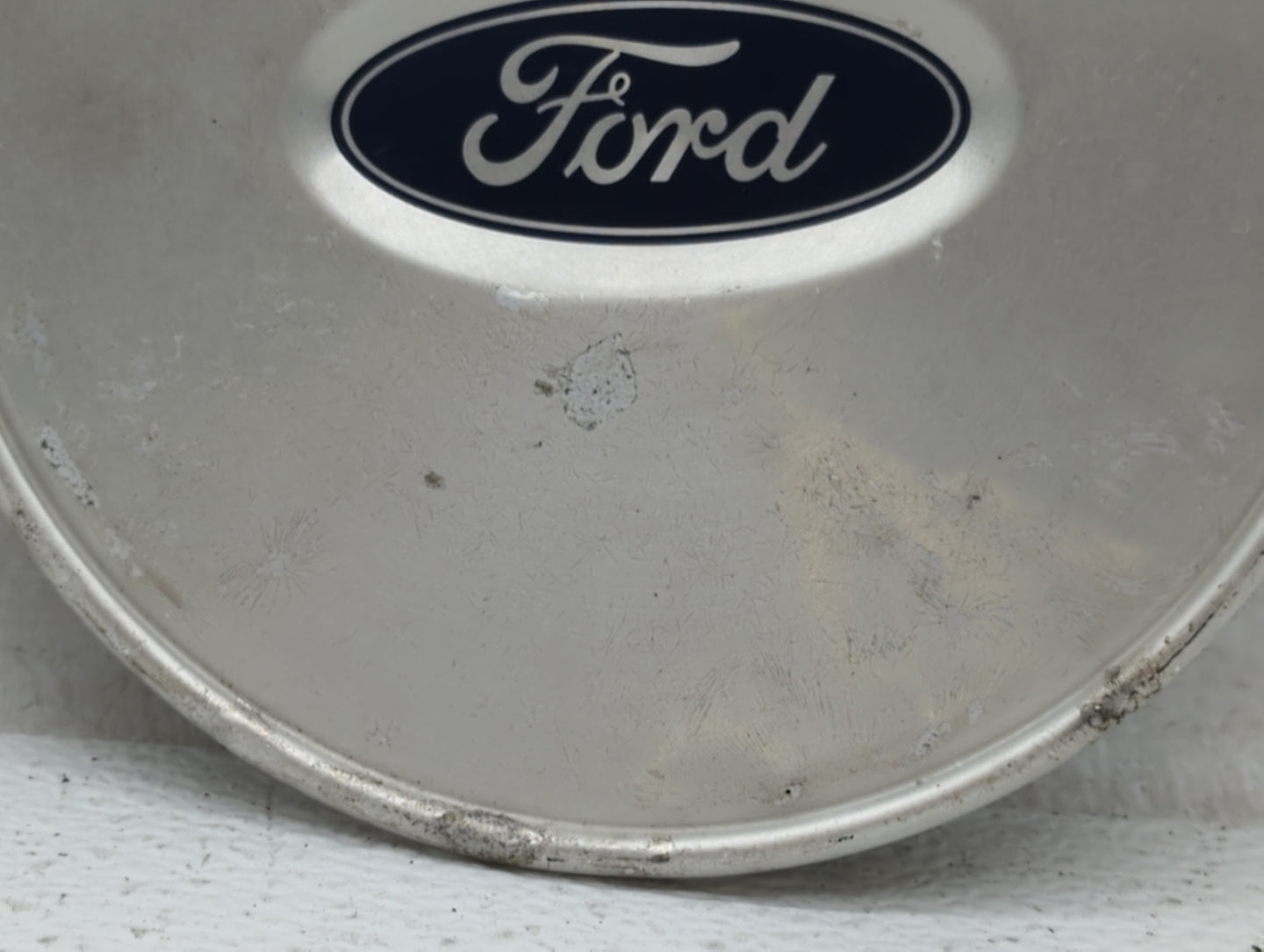 2012 Ford Fusion Rim Wheel Center Cap Silver - Oemusedautoparts1.com