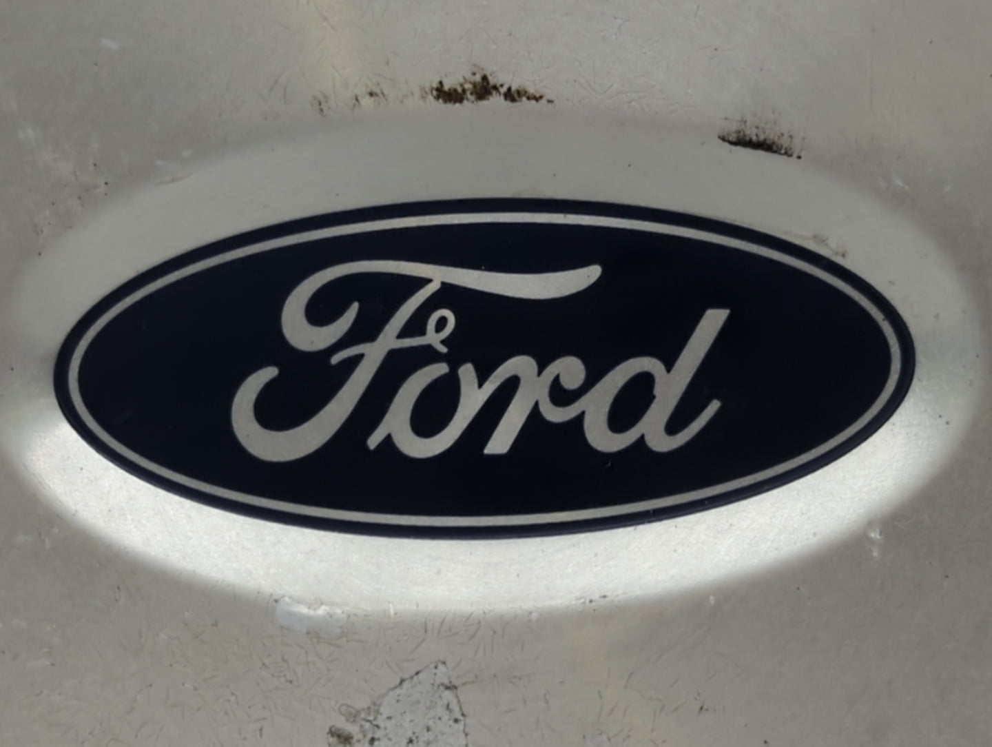 2012 Ford Fusion Rim Wheel Center Cap Silver - Oemusedautoparts1.com
