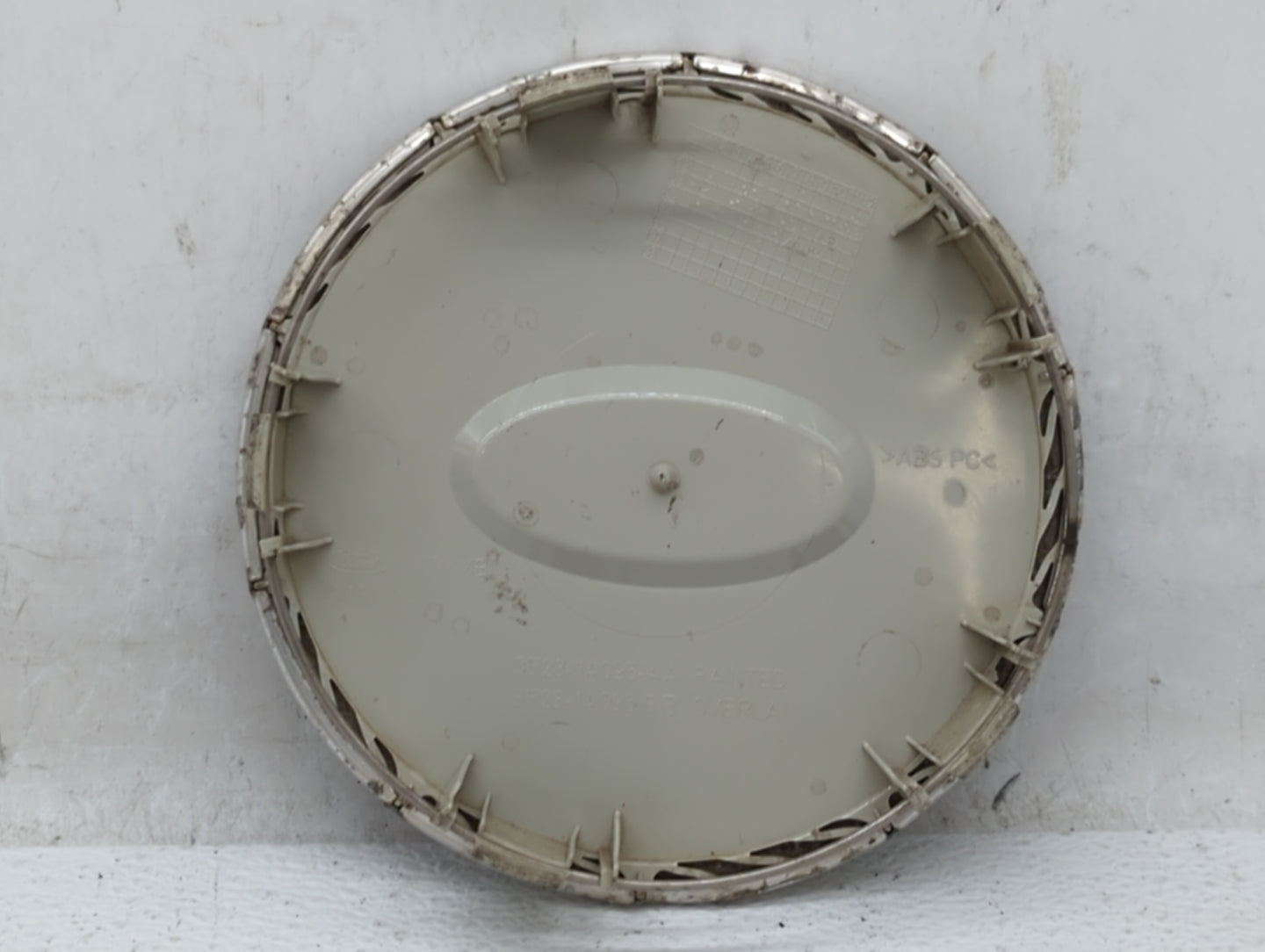 2012 Ford Fusion Rim Wheel Center Cap Silver - Oemusedautoparts1.com