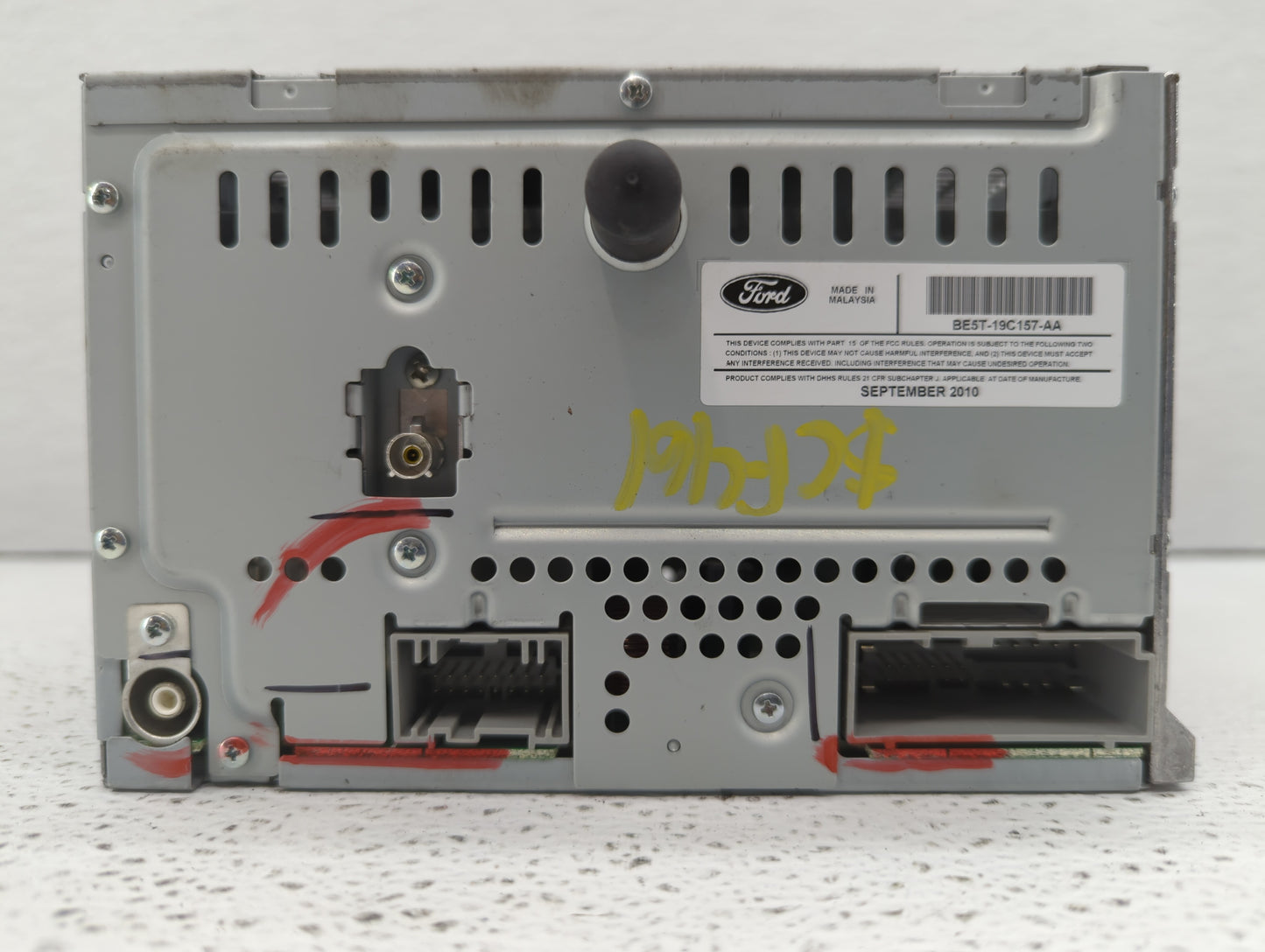 2010-2012 Ford Fusion Am Fm Cd Player Radio Receiver - Oemusedautoparts1.com