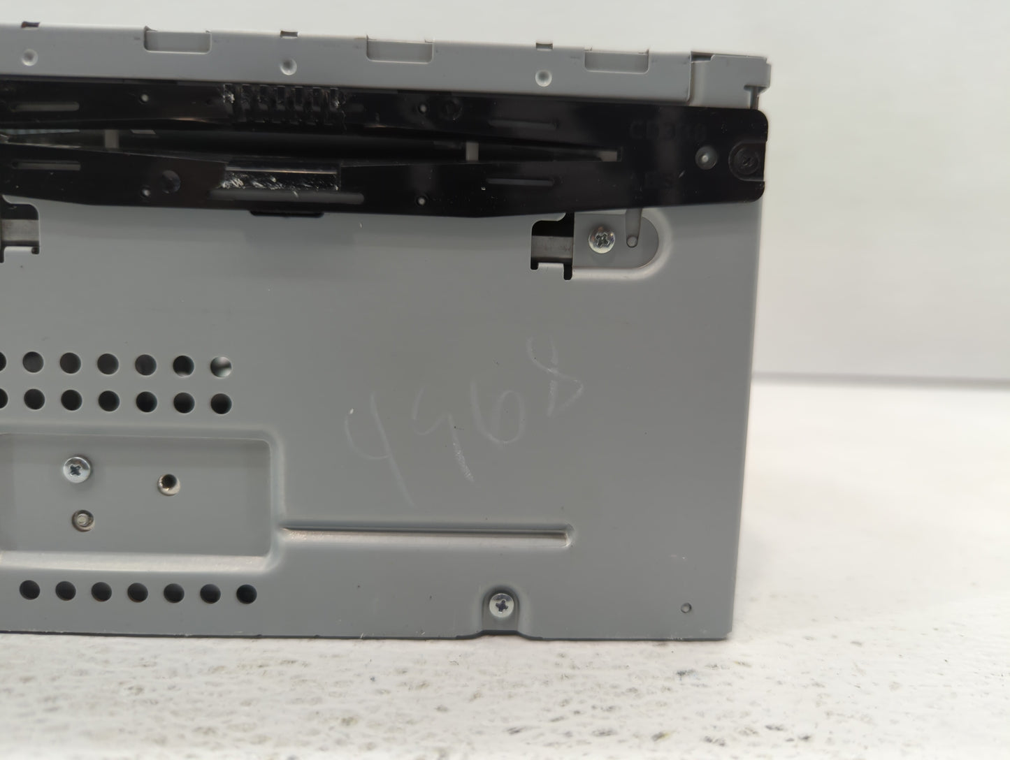 2010-2012 Ford Fusion Am Fm Cd Player Radio Receiver - Oemusedautoparts1.com