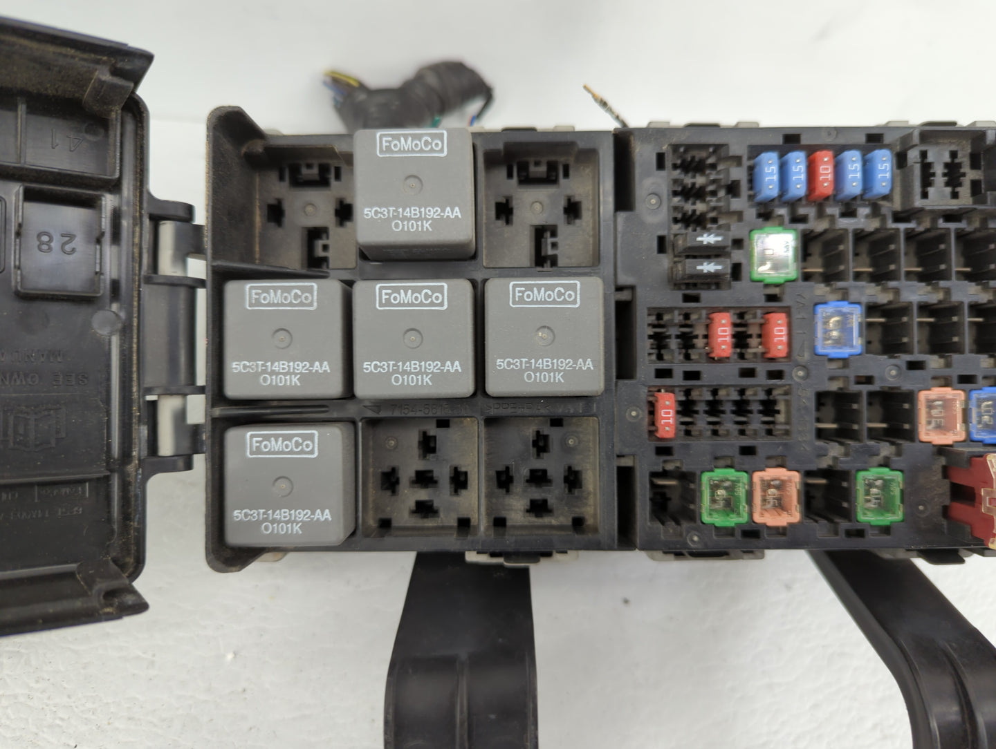 2010-2012 Ford Fusion Fusebox Fuse Box Panel Relay Module P/N:BE5T-14290-D BE5T-14290-F, 54-7146-30 Fits Fits 2010 2011 2012