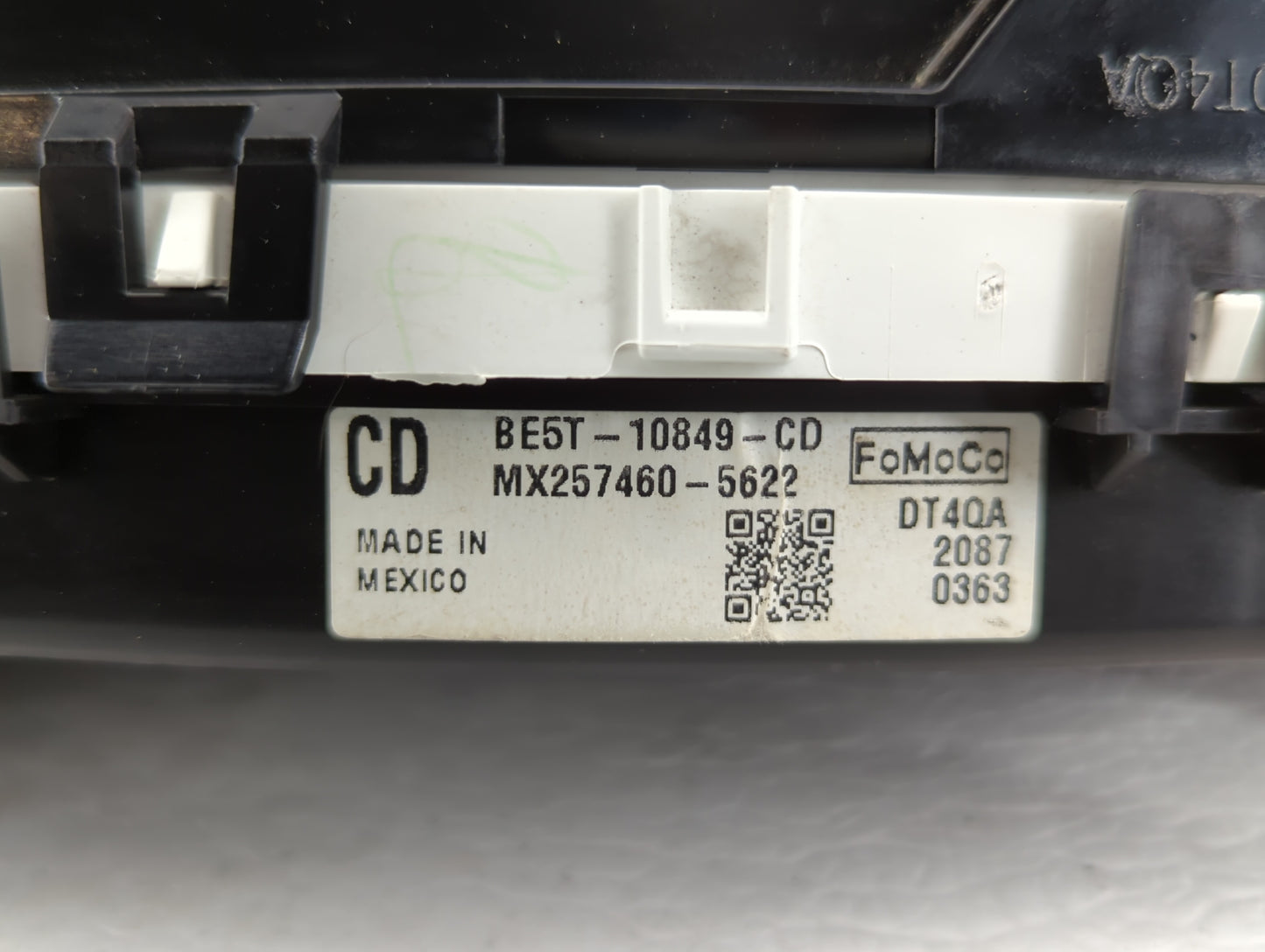 2011-2012 Ford Fusion Instrument Cluster Speedometer Gauges P/N:BE5T-10849-CD Fits Fits 2011 2012 OEM Used Auto Parts - Oemu