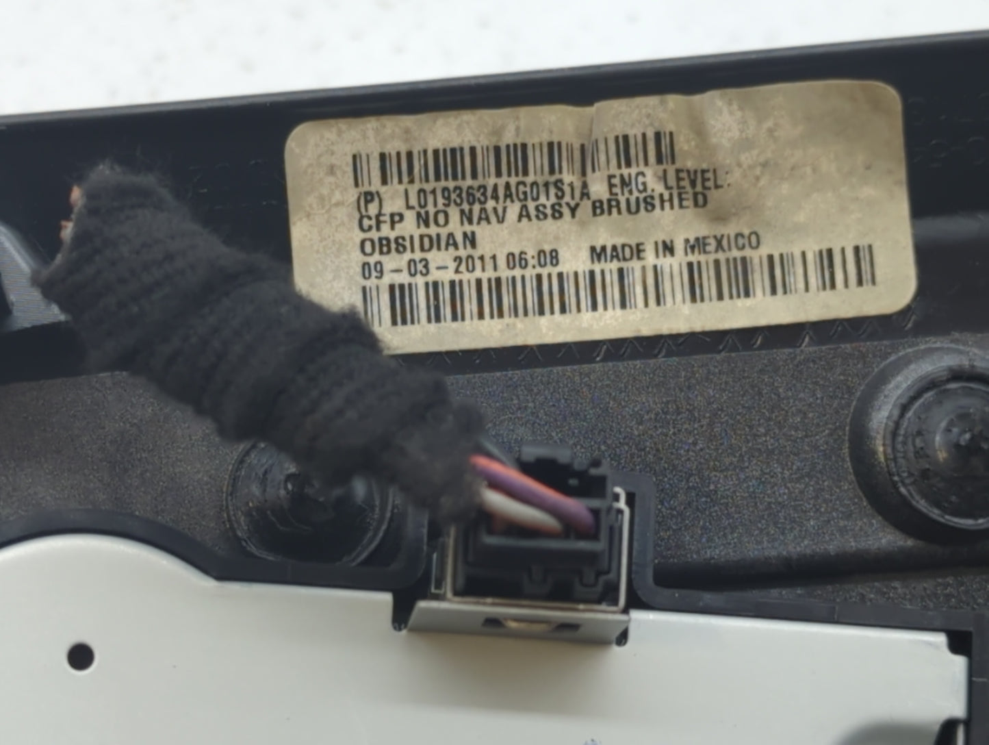 2010-2012 Ford Fusion Radio Control Panel - Oemusedautoparts1.com