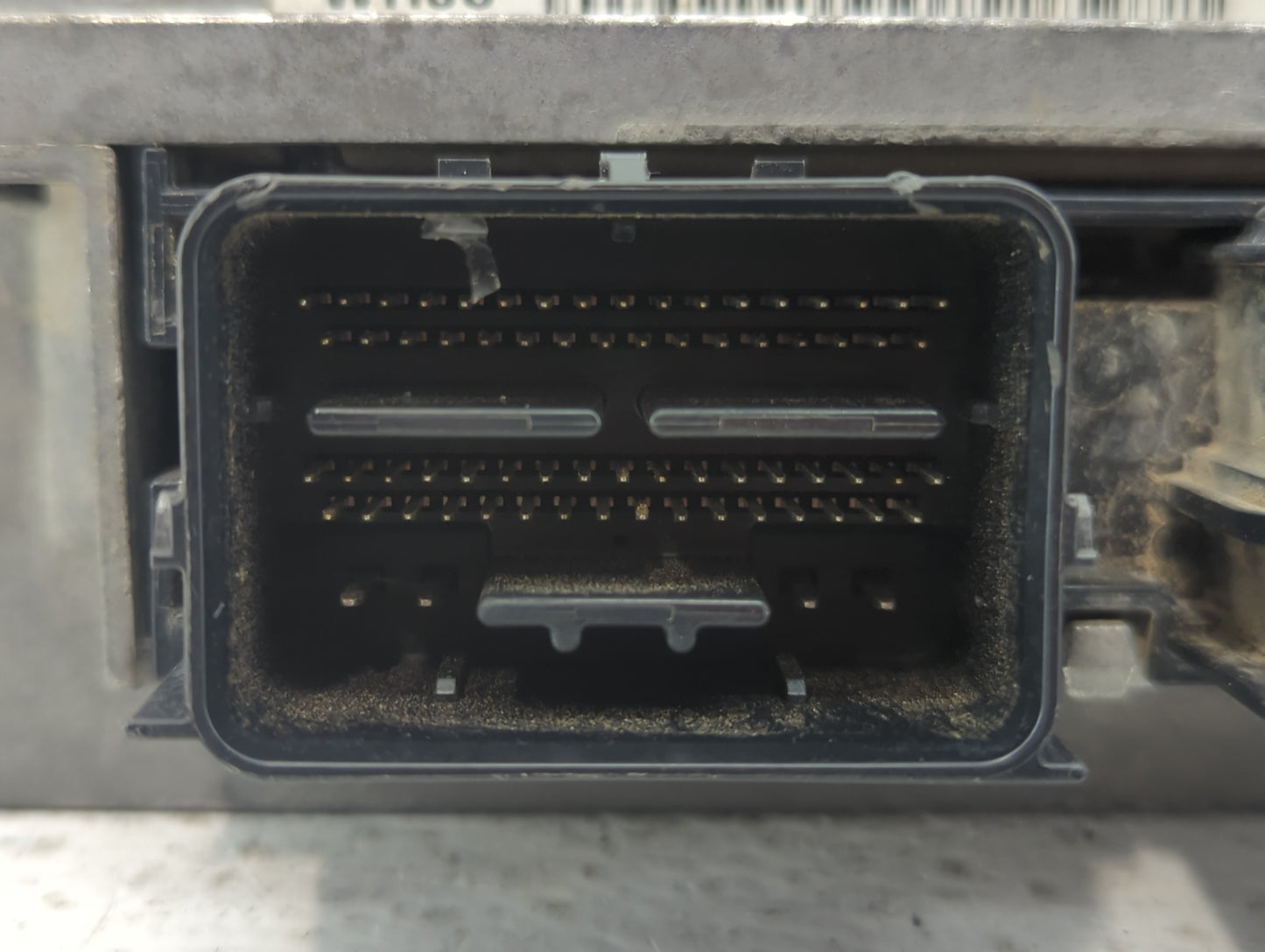 2012 Ford Fusion PCM Engine Control Computer ECU ECM PCU OEM P/N:AE5A-12A650-FJA AE5A-12A650-FJB Fits OEM Used Auto Parts - 