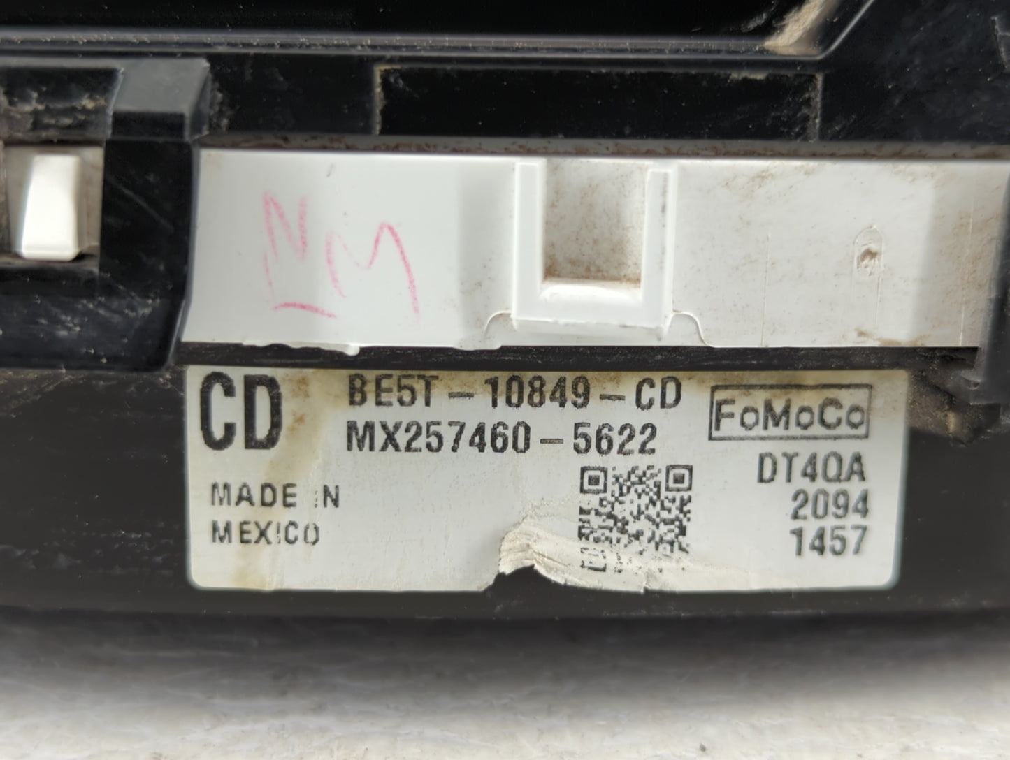 2011-2012 Ford Fusion Instrument Cluster Speedometer Gauges P/N:BE5T-10849-CD Fits Fits 2011 2012 OEM Used Auto Parts - Oemu