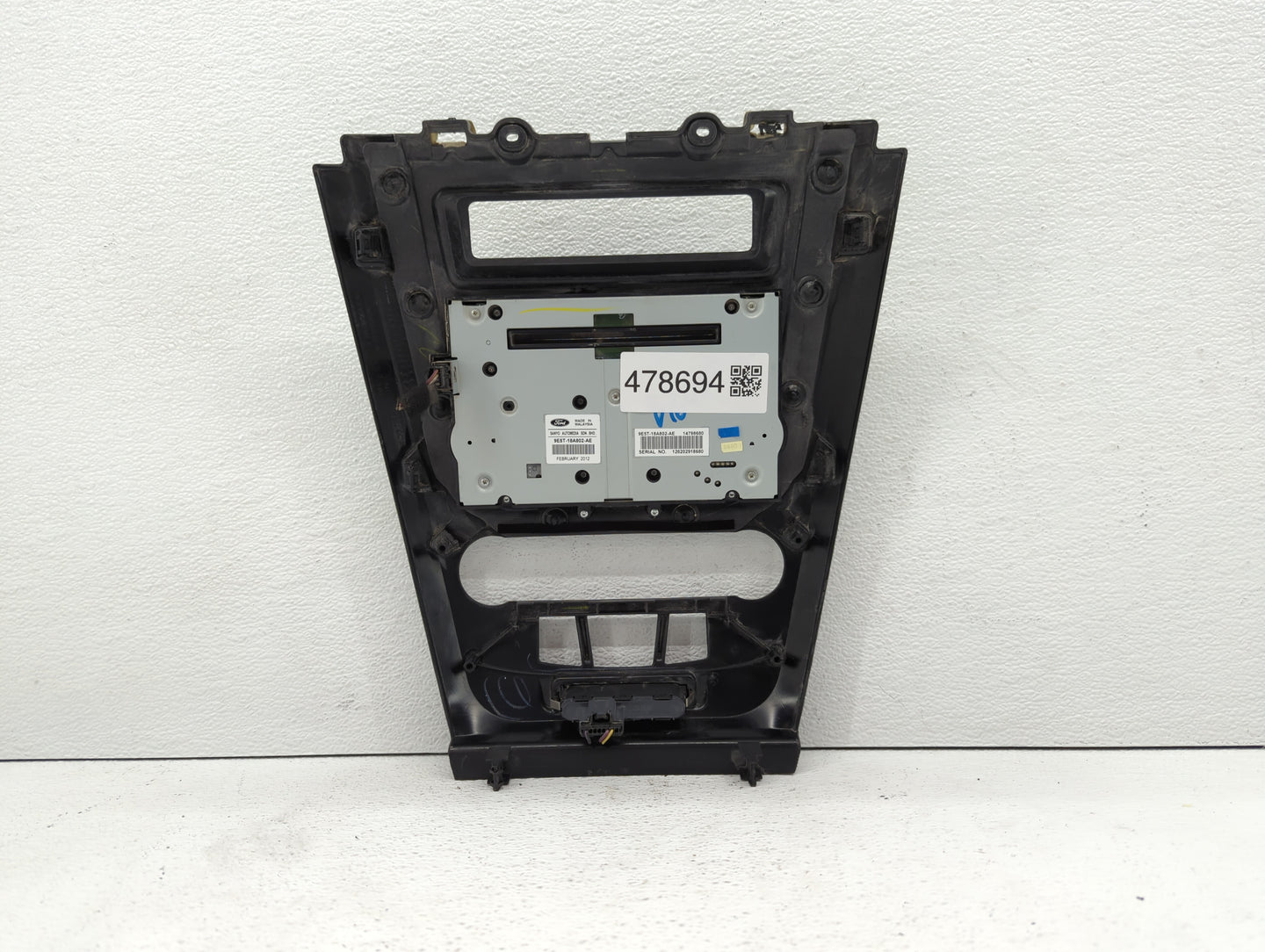 2010-2012 Ford Fusion Radio Control Panel - Oemusedautoparts1.com