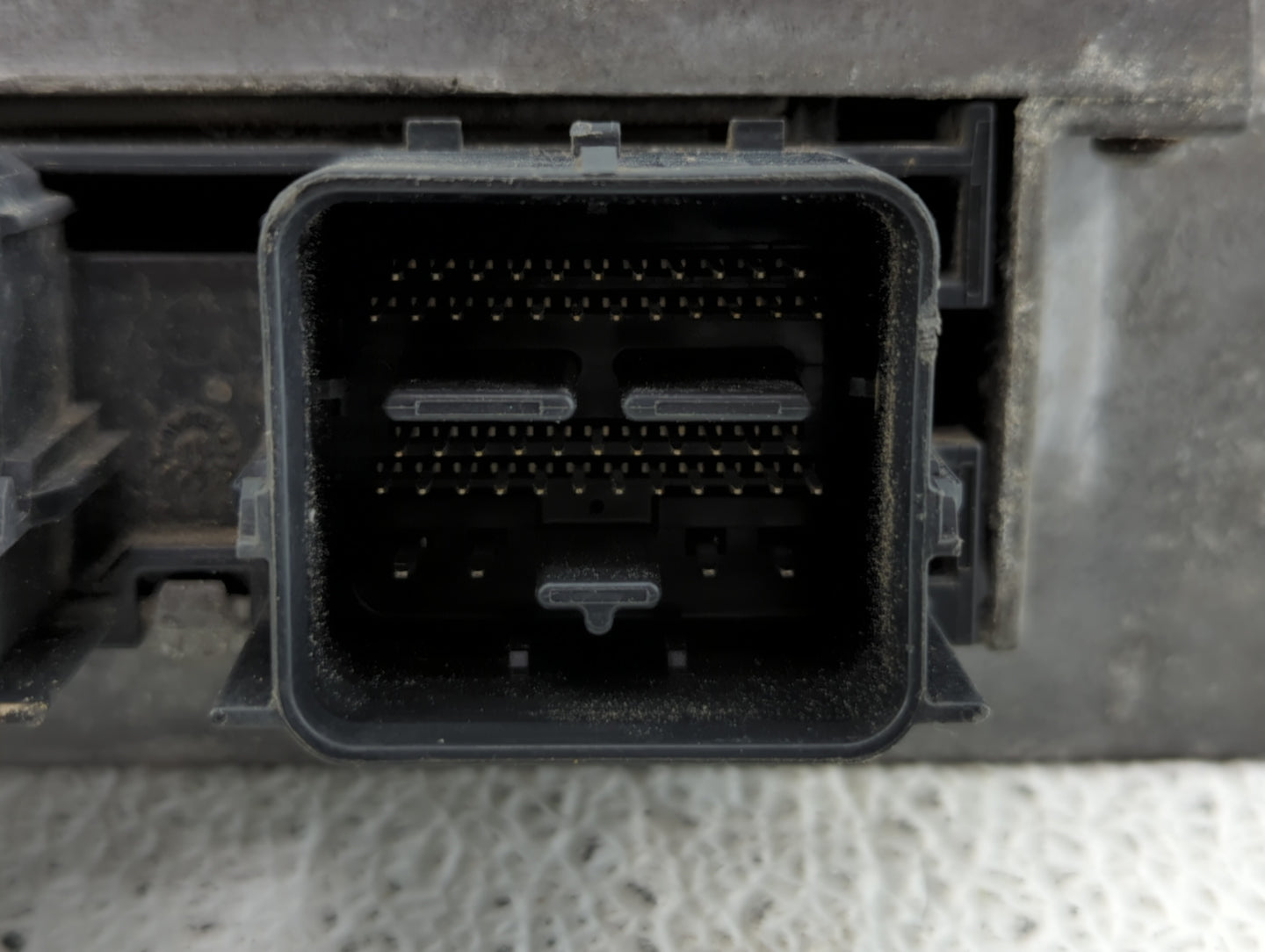 2011-2012 Ford Fusion PCM Engine Control Computer ECU ECM PCU OEM P/N:AE5Z-12A560-EPE AE5A-12A560-EPE Fits Fits 2011 2012 OE
