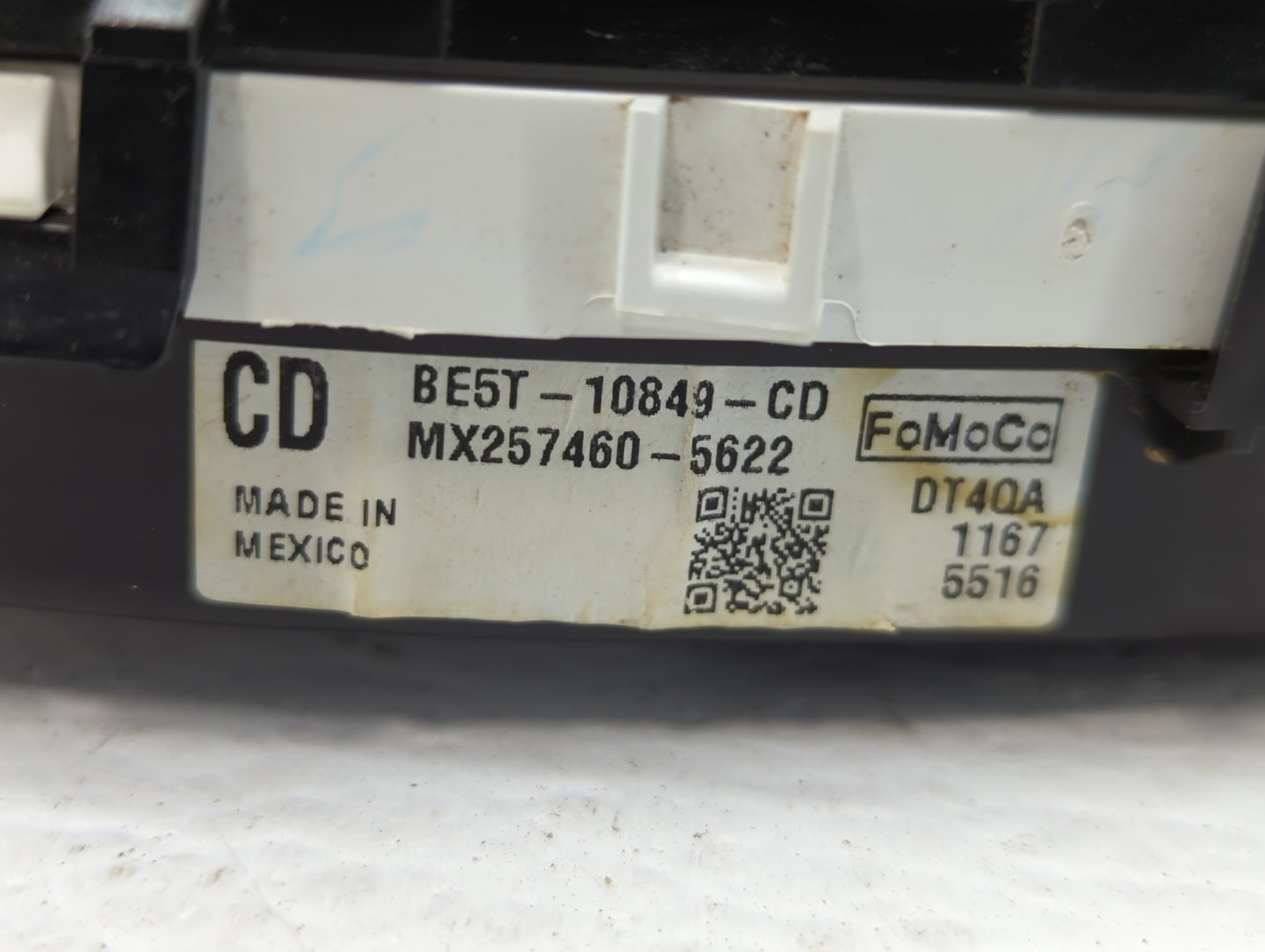 2011-2012 Ford Fusion Instrument Cluster Speedometer Gauges P/N:BE5T-10849-CD Fits Fits 2011 2012 OEM Used Auto Parts - Oemu