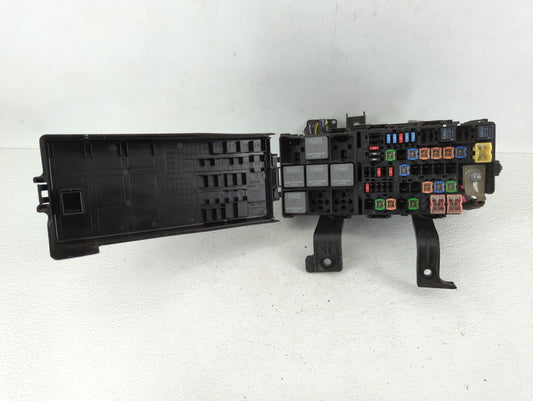 2010-2012 Ford Fusion Fusebox Fuse Box Panel Relay Module P/N:BE5T-14290-E Fits Fits 2010 2011 2012 OEM Used Auto Parts