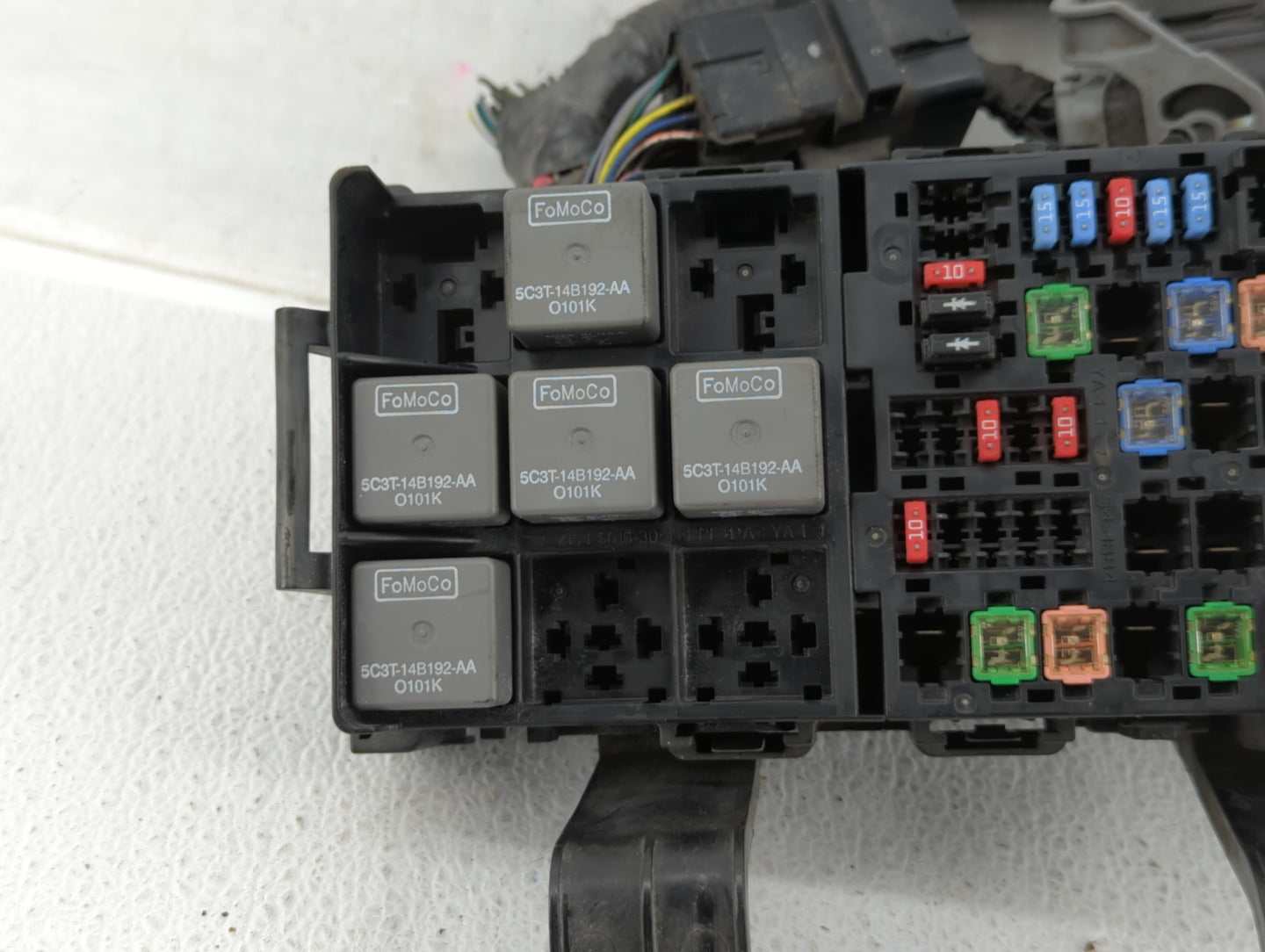 2010-2012 Ford Fusion Fusebox Fuse Box Panel Relay Module P/N:BE5T-14290-E Fits Fits 2010 2011 2012 OEM Used Auto Parts - Oe