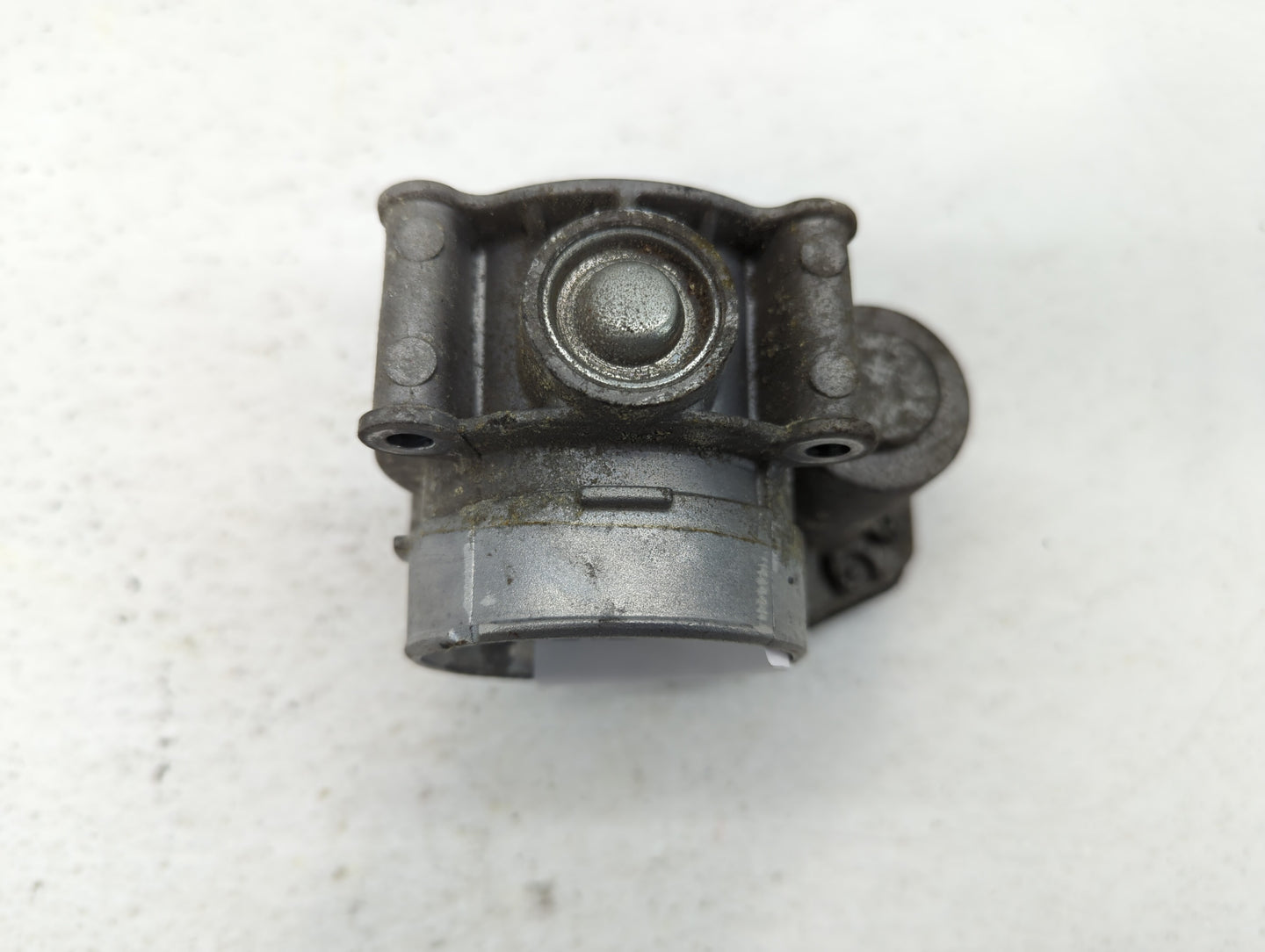 2010-2012 Ford Fusion Throttle Body P/N:2D12198-060 Fits Fits 2009 2010 2011 2012 OEM Used Auto Parts - Oemusedautoparts1.co