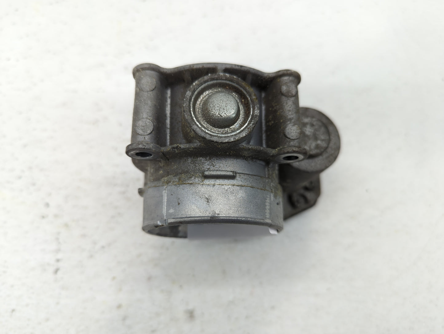 2010-2012 Ford Fusion Throttle Body P/N:2D12198-060 Fits Fits 2009 2010 2011 2012 OEM Used Auto Parts - Oemusedautoparts1.co