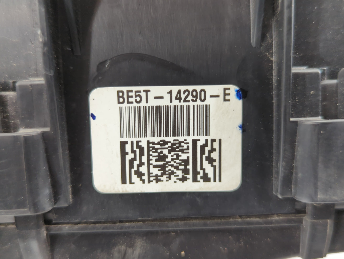 2010-2012 Ford Fusion Fusebox Fuse Box Panel Relay Module P/N:BE5T-14290-E Fits Fits 2010 2011 2012 OEM Used Auto Parts - Oe